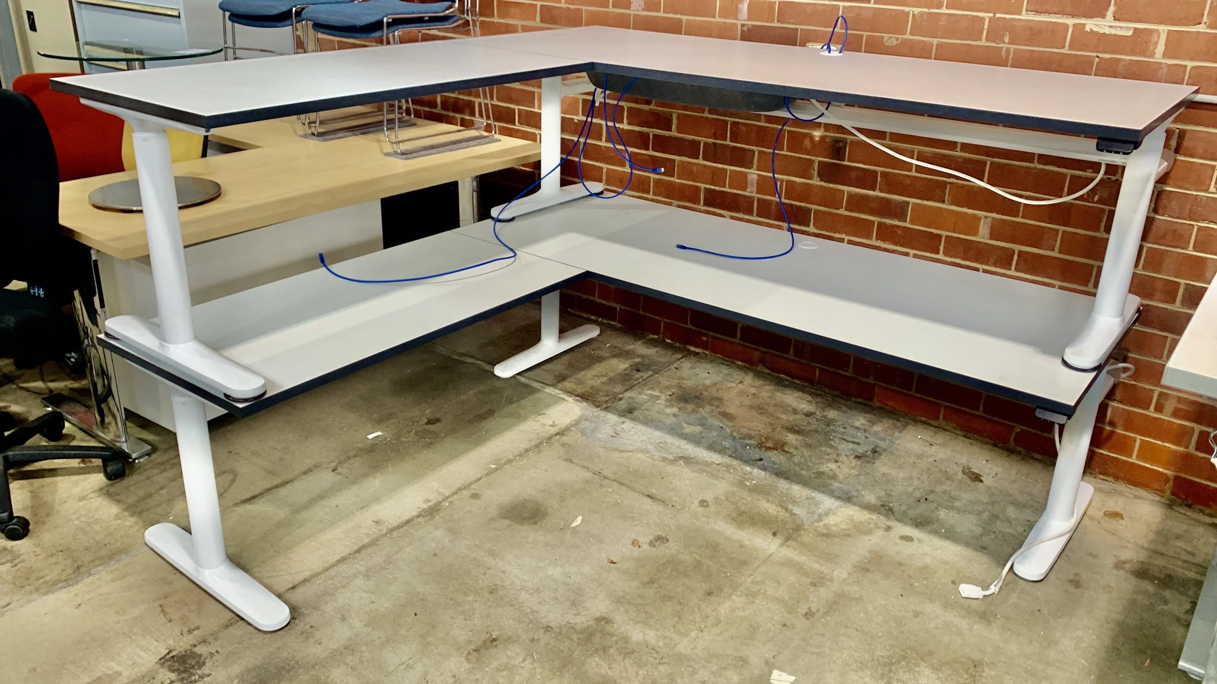 Zenith Orbis Sit Stand Workstation