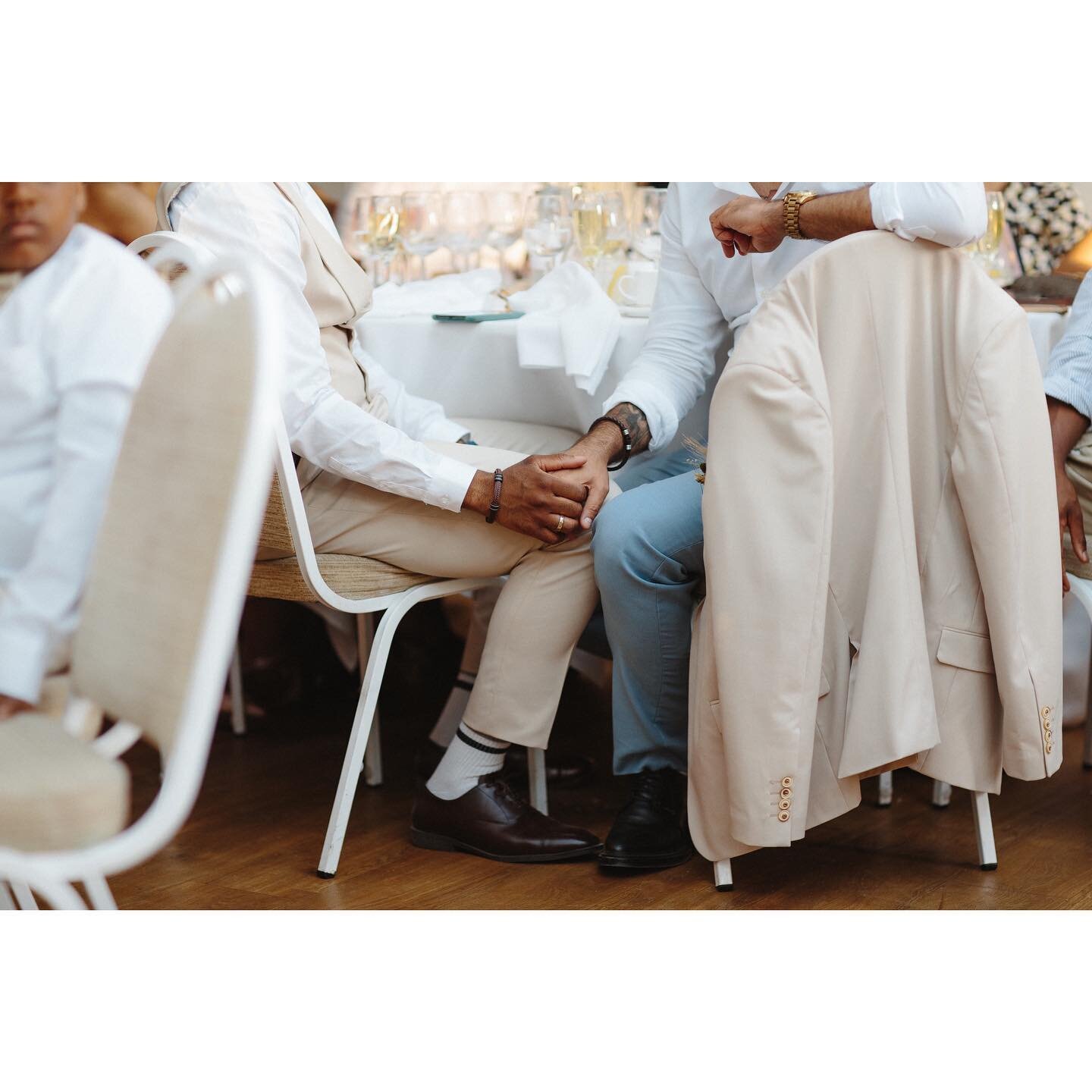 The speeches; a nice part of the day to slow down, and treasure hunt for all the small signs of love in the room.
.
.
#weddingday #wedding #weddingphotography #weddingphotographer #realwedding #realweddinginspiration #love #loveislove #couple #lgbtlo