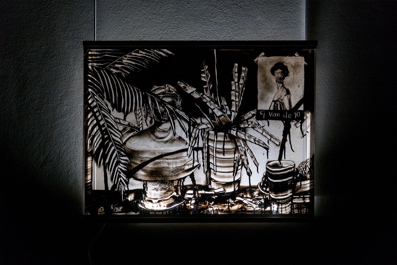 Antwerpen window still life 56 x 76 cm