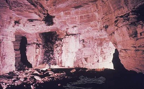 Tayos_Chamber_1_1976.jpg
