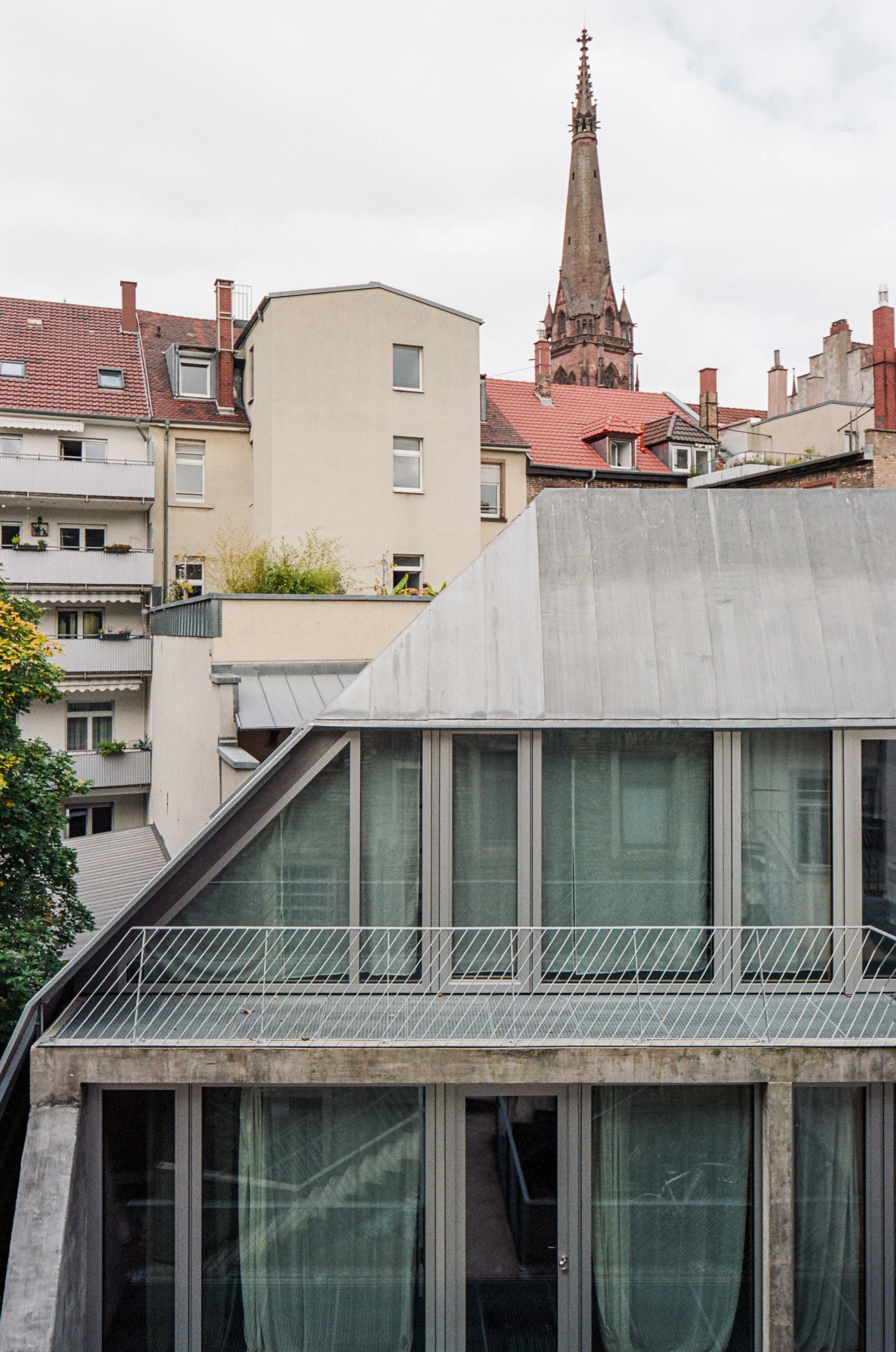 HRMT_Hinterhaus_Berlin_JPG_LOWRES_0012.jpg