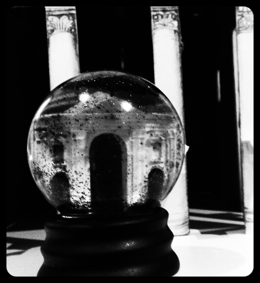Triumph Arch Snowglobe