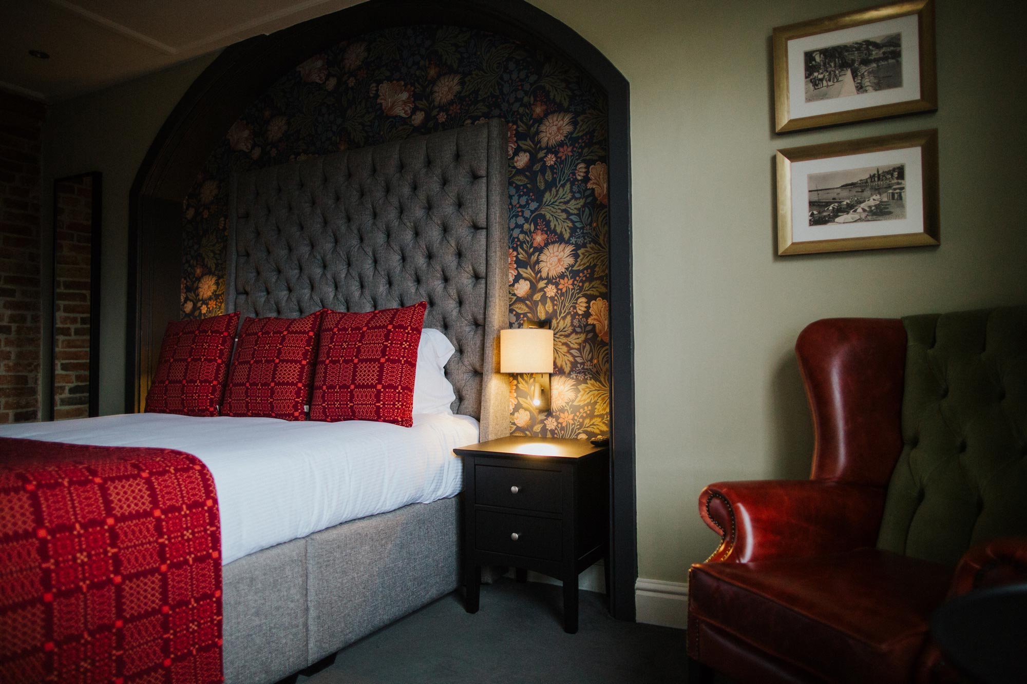 Boutique hotel room at The Globe in Warwick.jpg