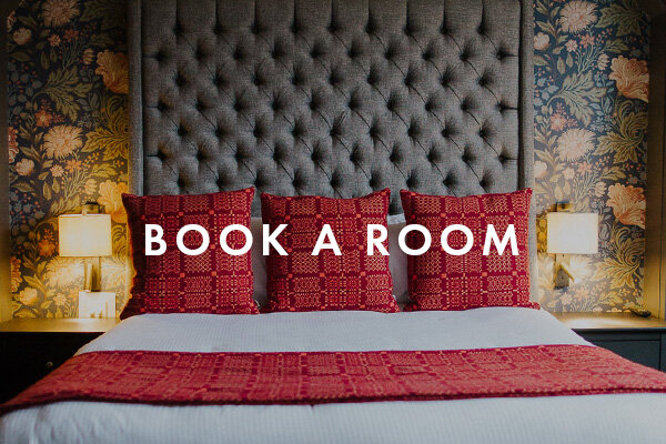 Book a hotel room in Warwick at The Globe.jpg