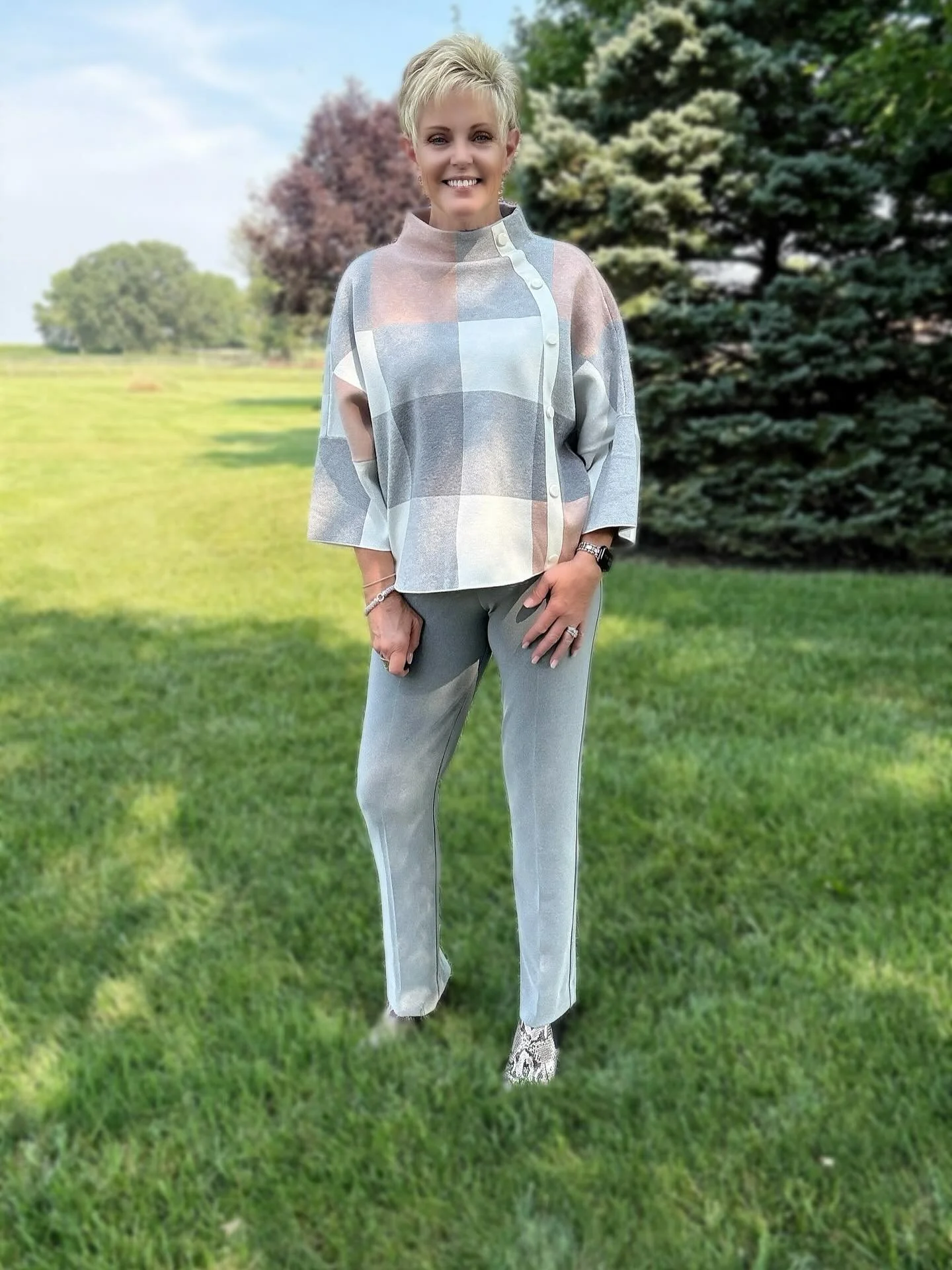 Refreshing colors for fall from Ribkoff! 🩶
.
.
#shopsimplyjhershey #hersheypa #lancasterpa #camphillpa #boutiqueshopping #josephribkoff