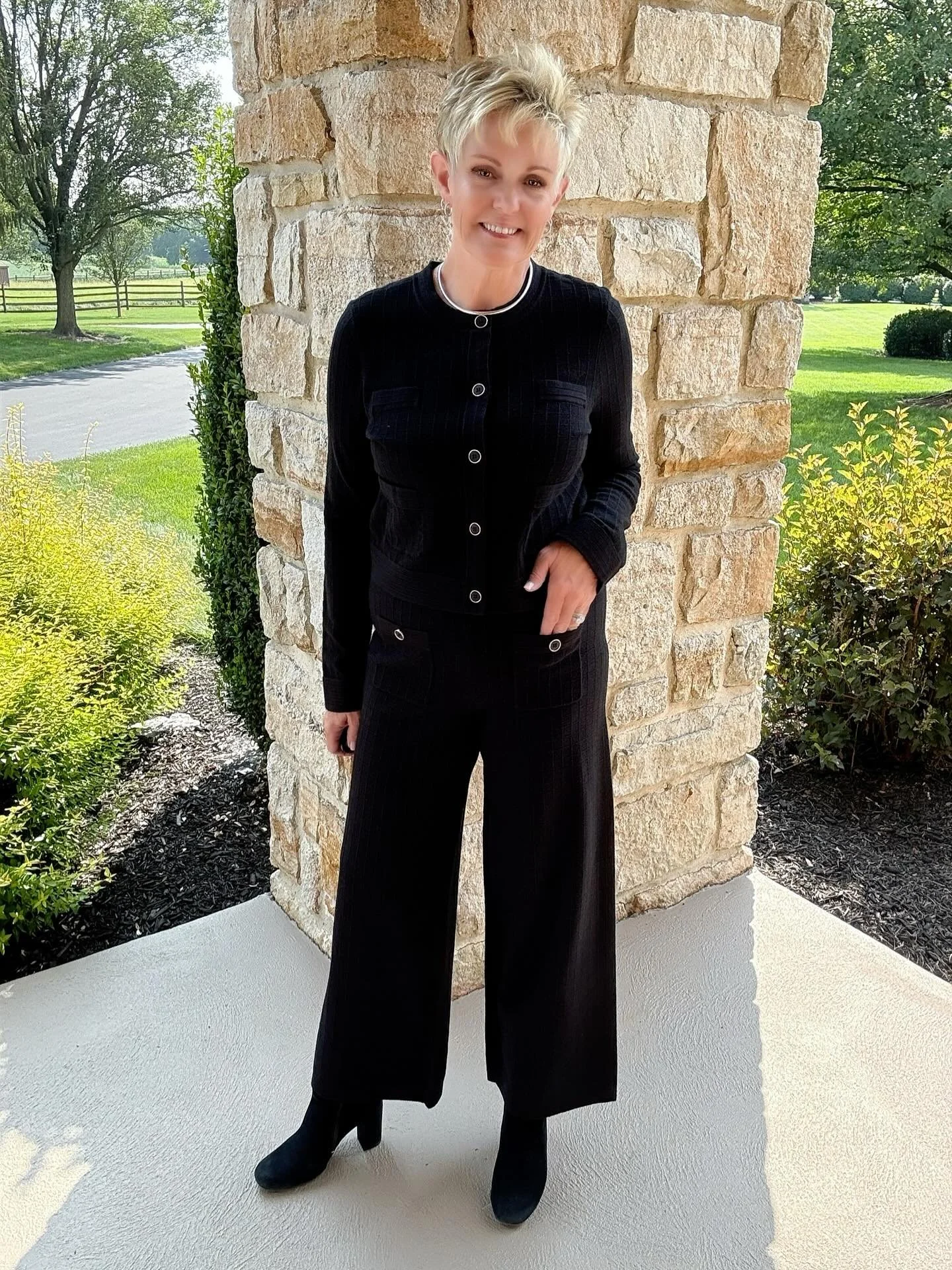 New for fall from Joseph Ribkoff! Two-piece set&hellip;comfortable and sophisticated!
.
.
#shopsimplyjhershey #josephribkoff