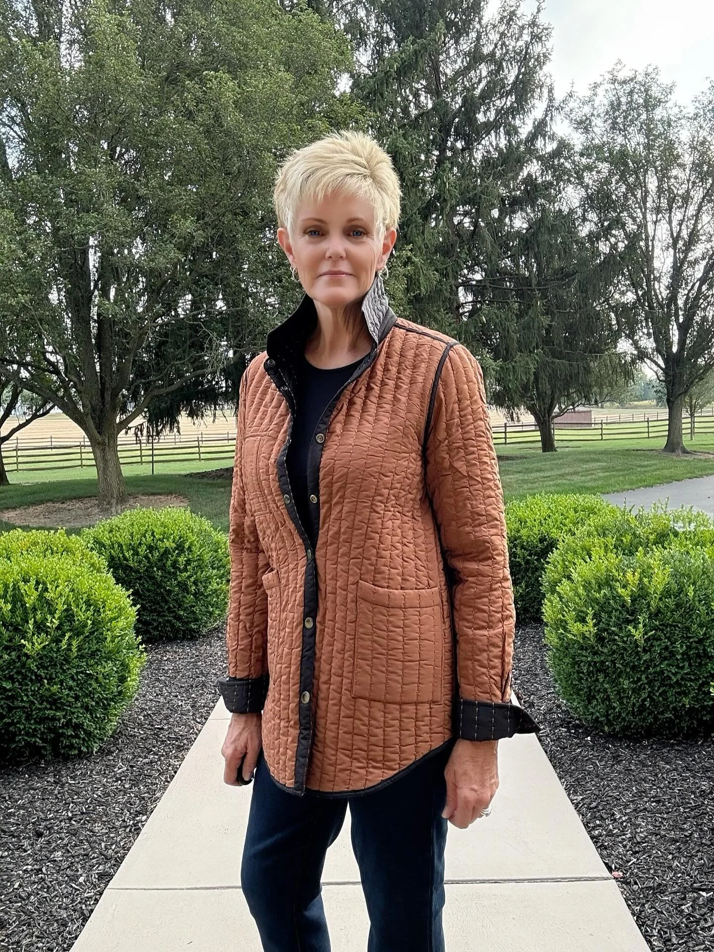 Two jackets in one and so on trend this fall! Black or orange&hellip; you choose!
.
.
#shopsimplyjhershey #hersheypa #lancasterpa #harrisburgpa