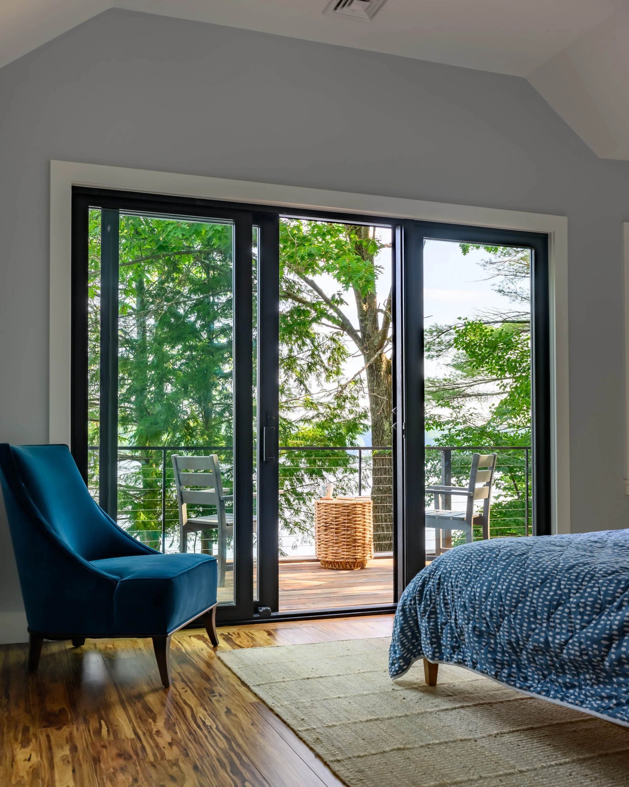 modern-lakeside-architect-nh