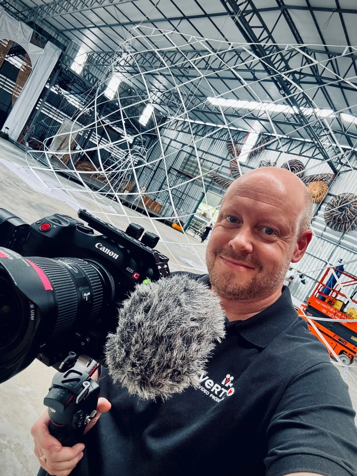 🎥 Another incredible week of filming in Bangkok!

We had the pleasure of working again with Enter Projects, capturing their stunning craftsmanship and creative process as they collaborate with Herm&egrave;s on their upcoming flagship store at Icon S