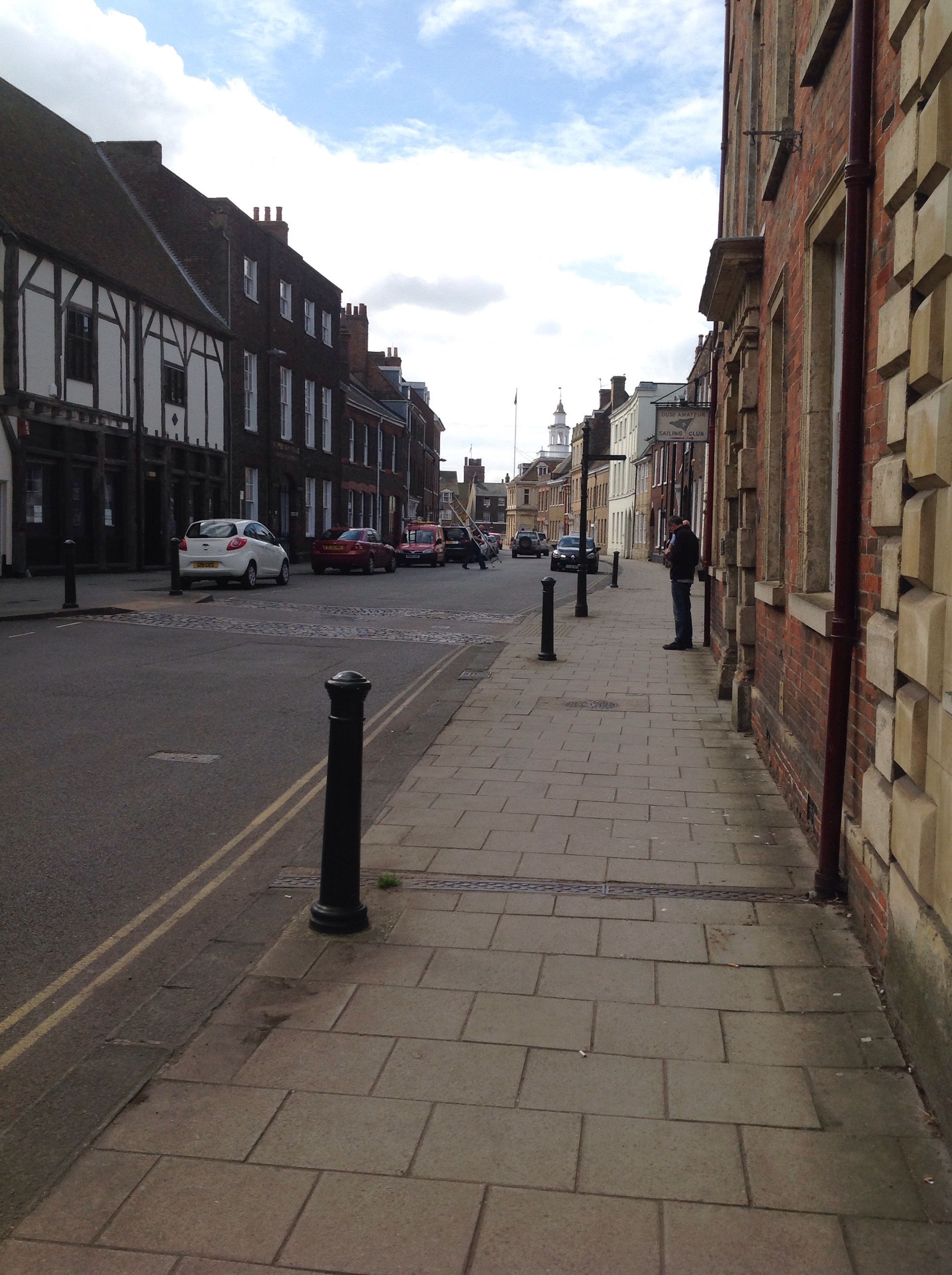 Looking along King Street towards the Custom House.