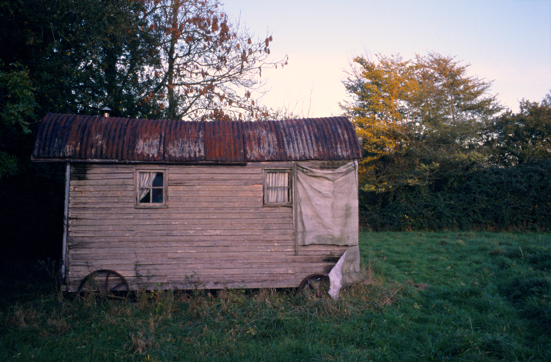 Shepherd Hut, Walnut Tree Farm, Suffolk, 2006; 28.5 x 42 inches, Edn. of 3; 22 x 32 inches, Edn. of 5