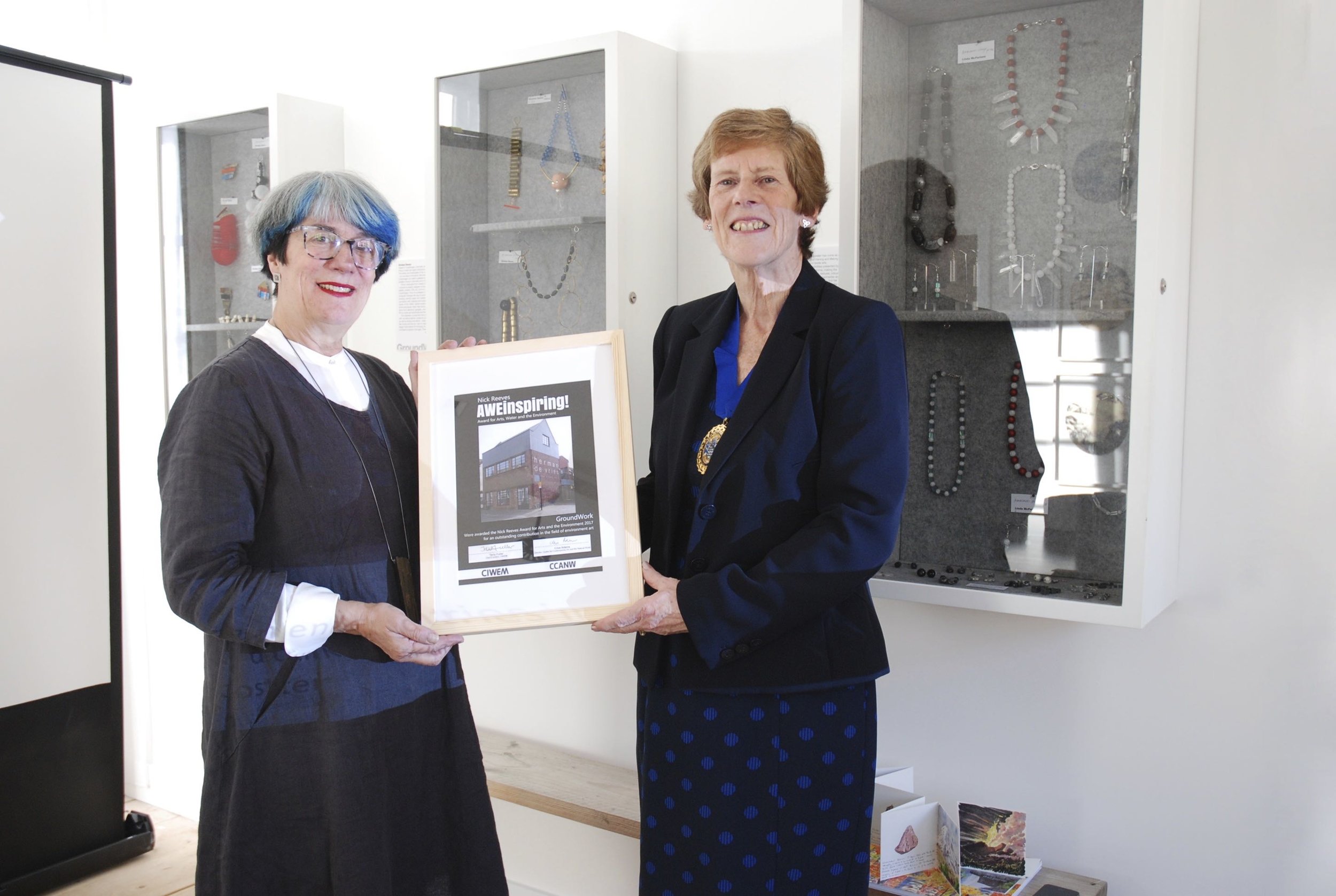  Award-winning gallery: Dr Veronica Sekules, Director of GroundWork Gallery receiving the Nick Reeves Award from Angela Gray, President of CIWEM 