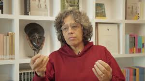 About Elisa Bracher: A native of São Paulo, Elisa Bracher graduated in Fine Arts from Fundação Armando Álvares Penteado (FAAP) and specialized in metal engraving with Evandro Carlos Jardim and Cláudio Mubarac. In 1997, she founded Instituto Acaia, a nongovernmental organization which welcomes children and teenagers from communities surrounding her studio, in West Side of São Paulo, for workshops and courses. Works of hers are in public spaces in Brazil, England and Germany, as well as in various public and private art collections. She is a multimedia artist and works with different languages, as wood and metal engravings; drawings; sculptures and photograpy.