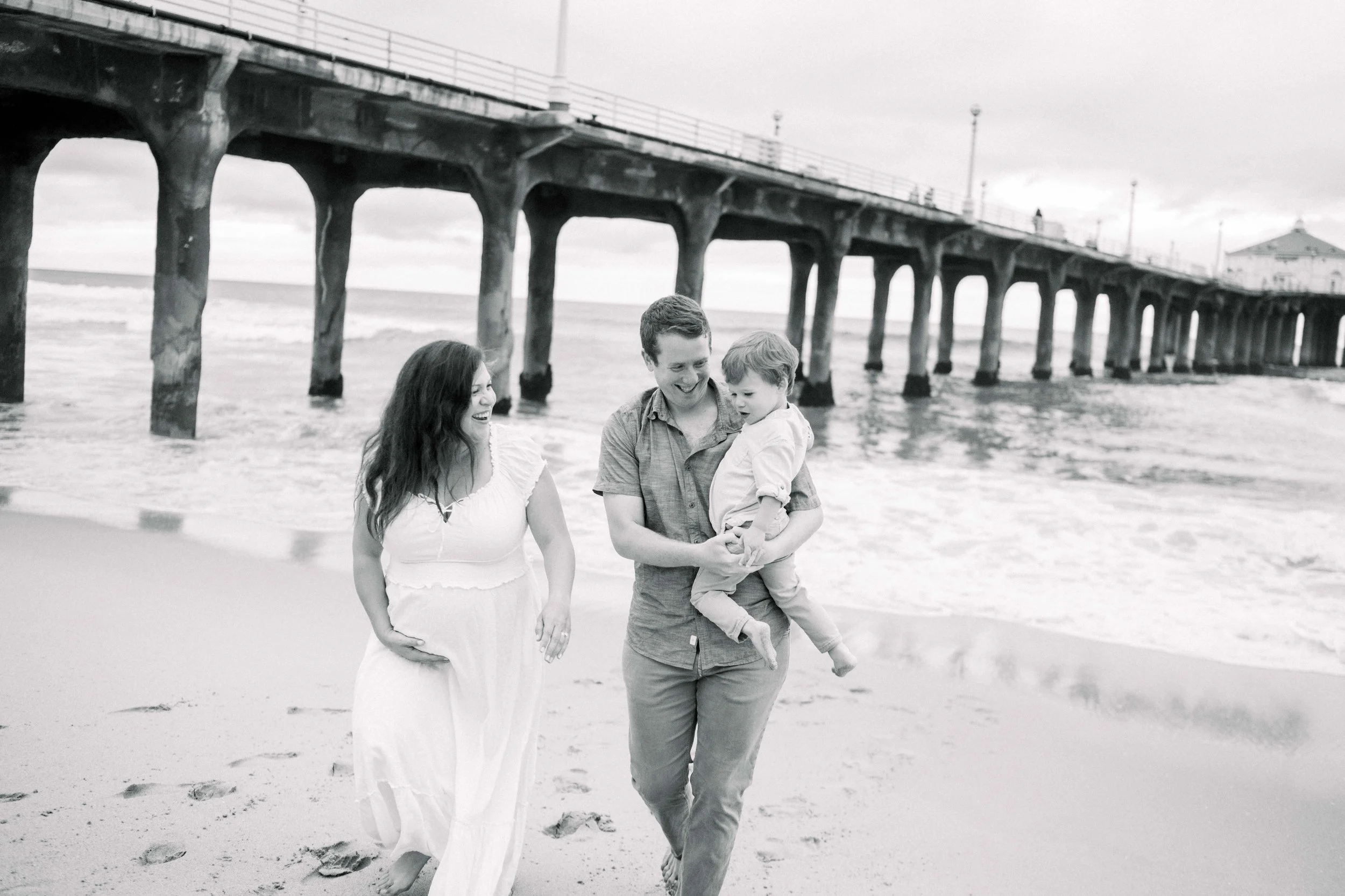 maternityphotosmanhattanbeach-16.jpg