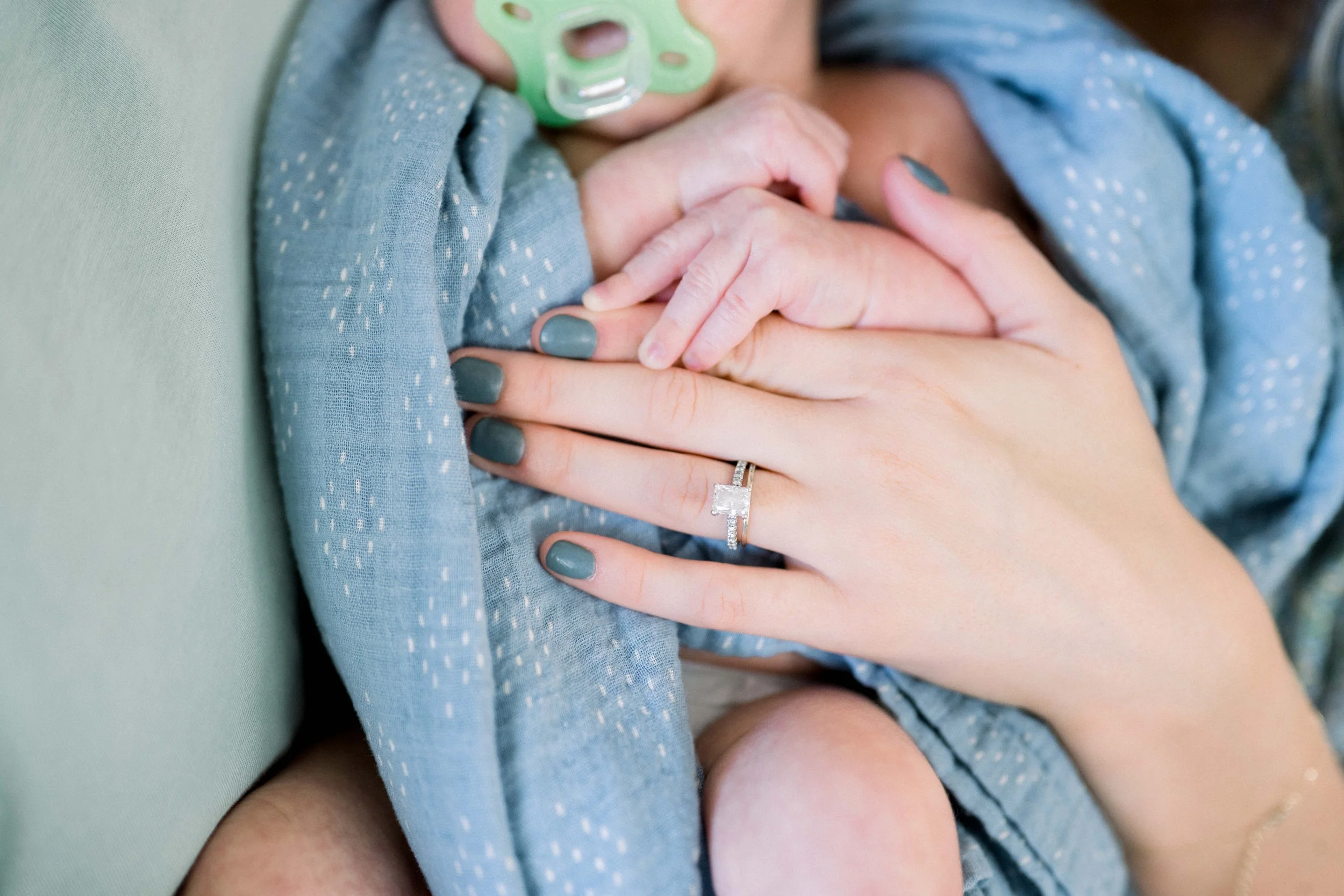 newborn_familytorrance-14.jpg