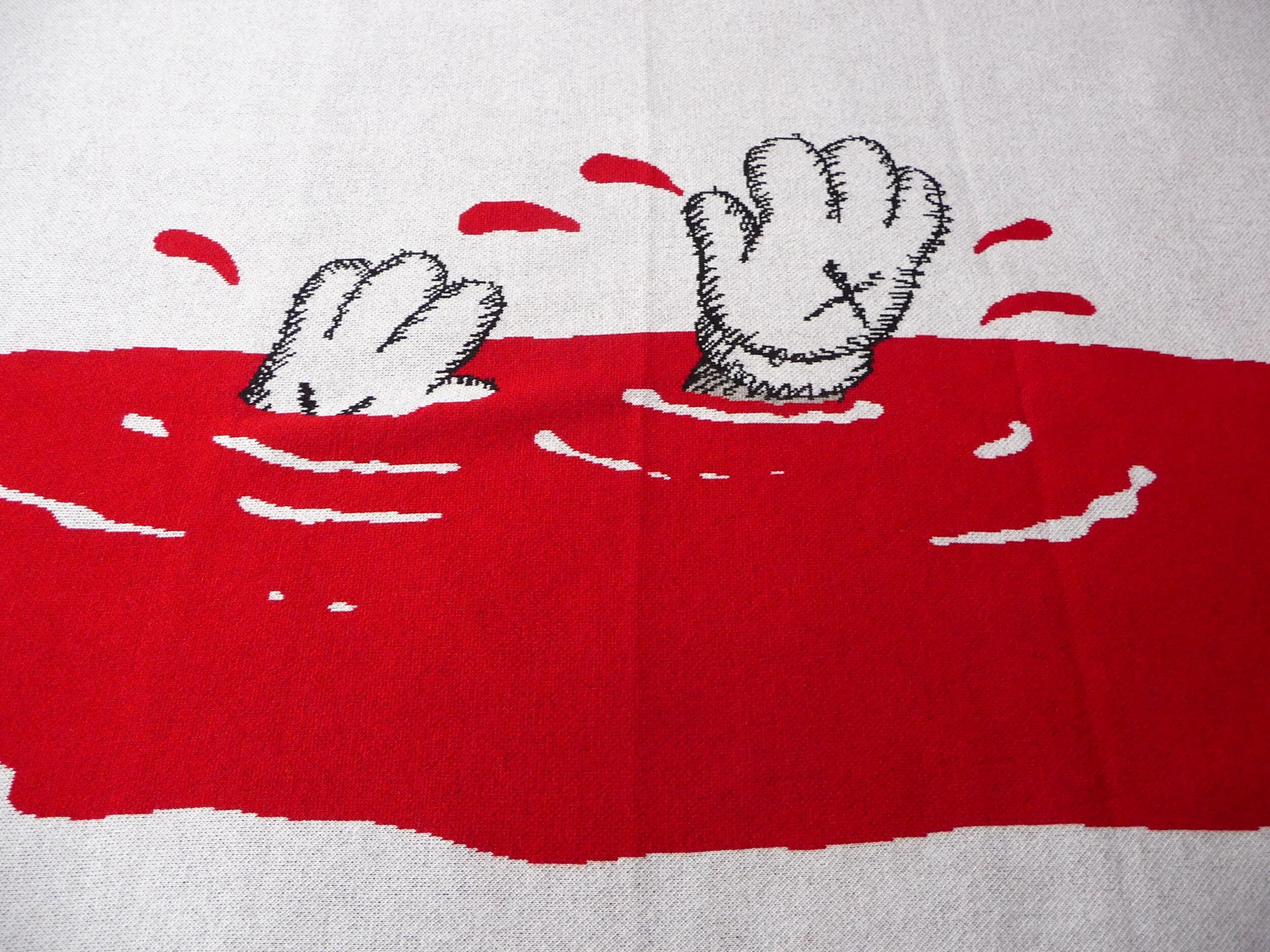 KAWS Limited Edition 85 (100 Cashmere Very Large Blanket) — Uffizi