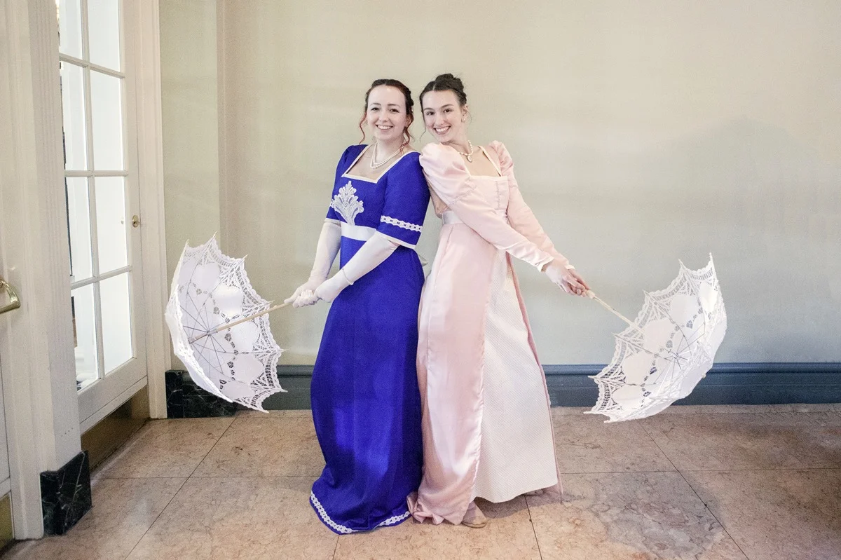 180_LeanneYerexCreative_RegencyBall_Portraits.jpg