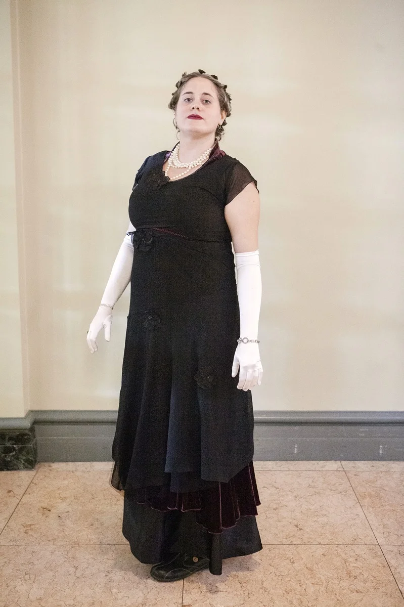 182_LeanneYerexCreative_RegencyBall_Portraits.jpg