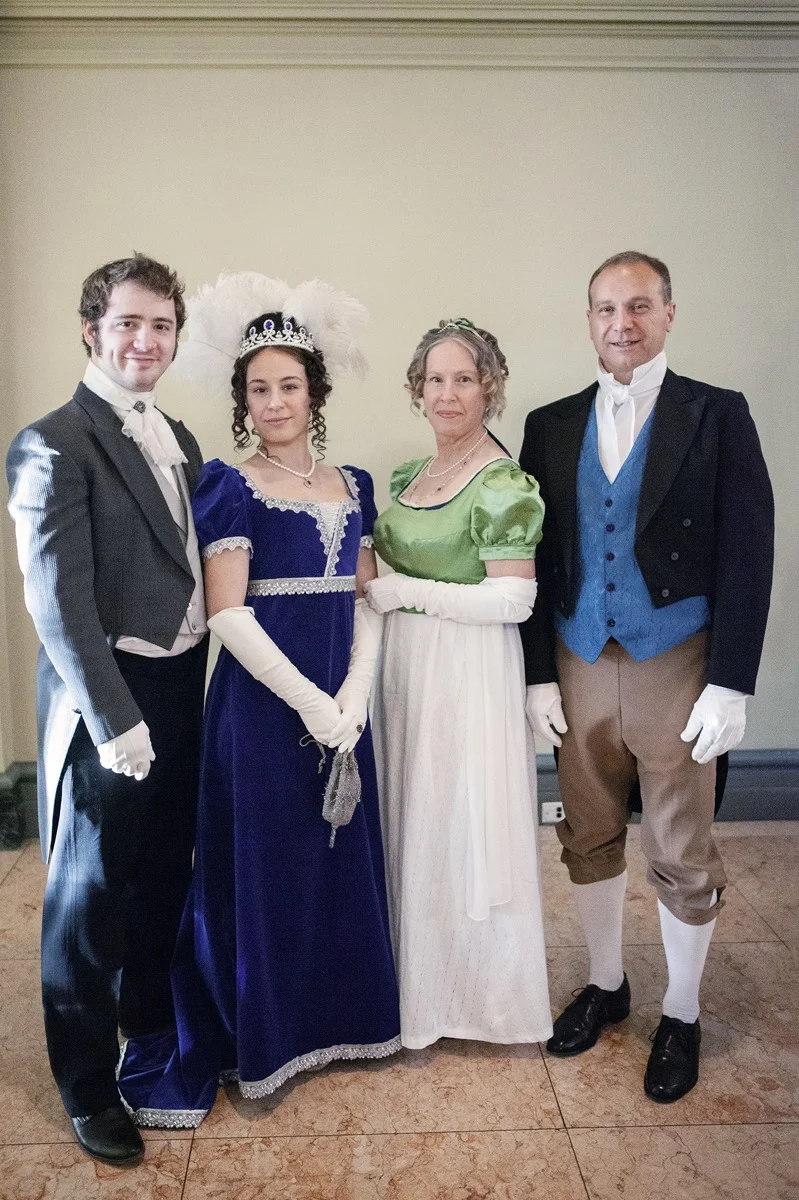 232_LeanneYerexCreative_RegencyBall_Portraits.jpg