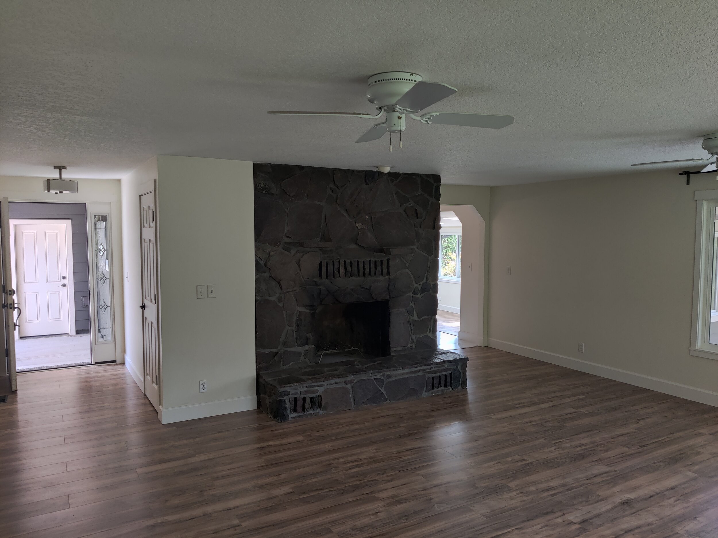 2655 n maple ct canby (14).jpg