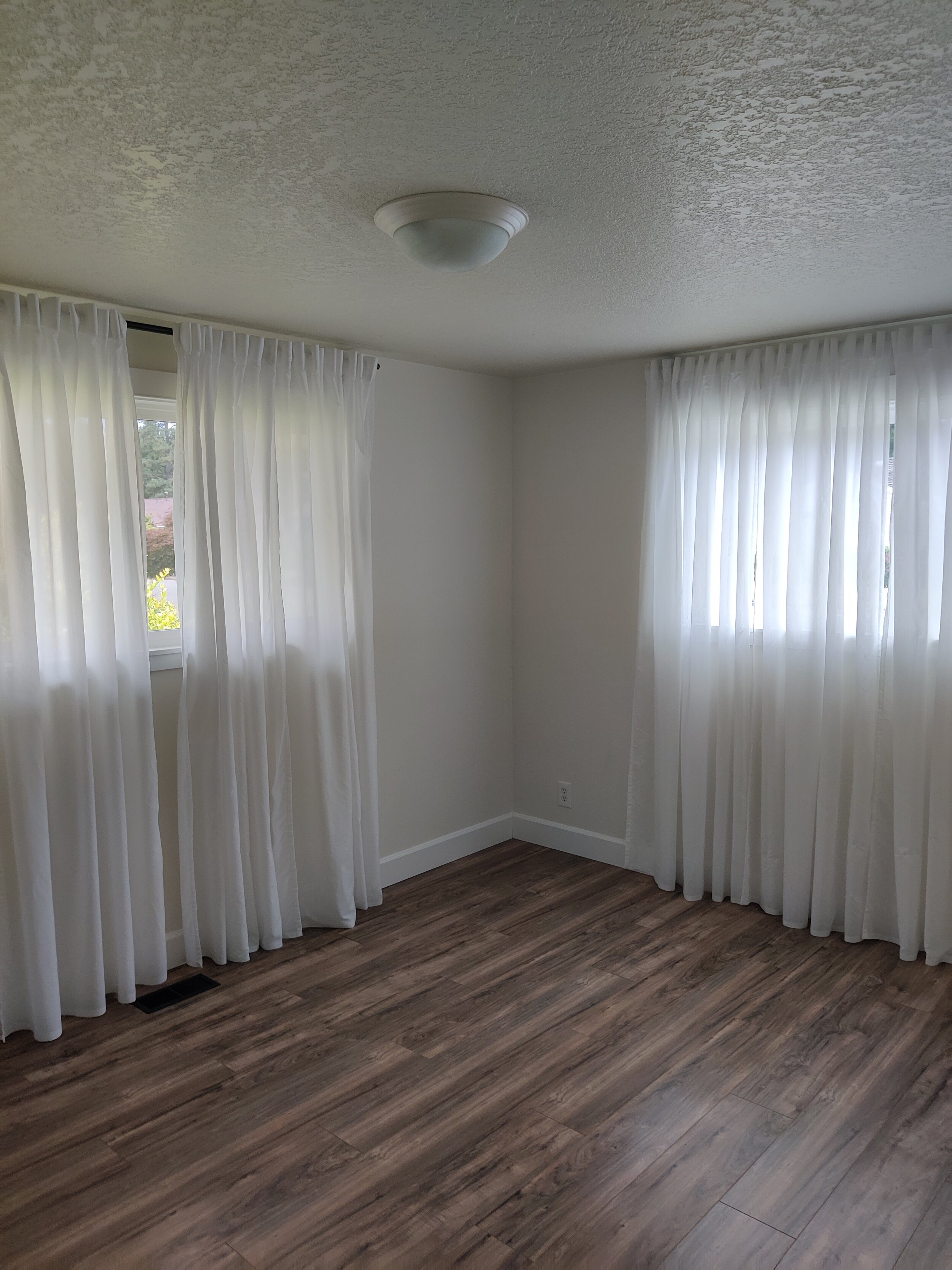 2655 n maple ct canby (32).jpg