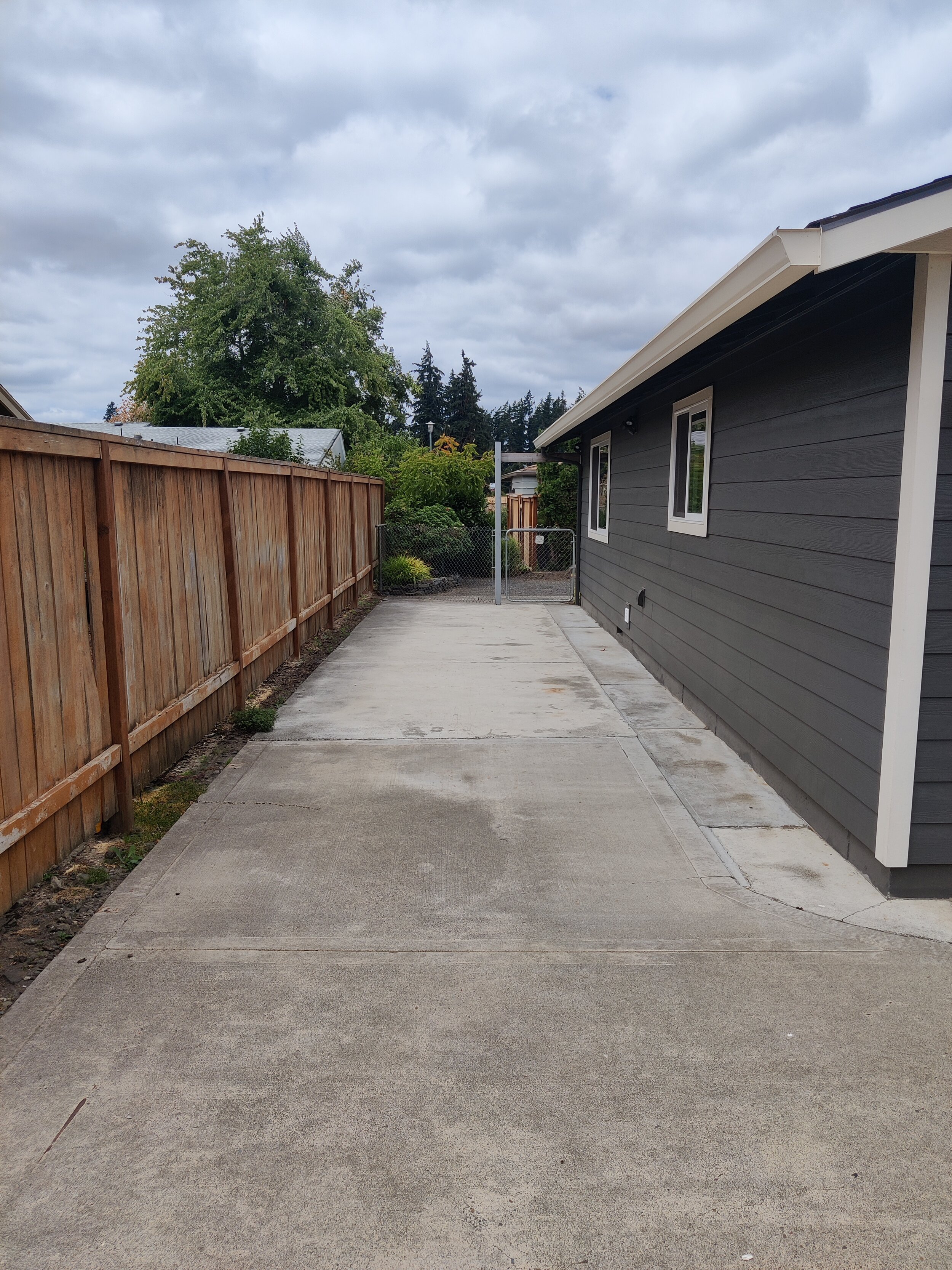 2655 n maple ct canby (46).jpg