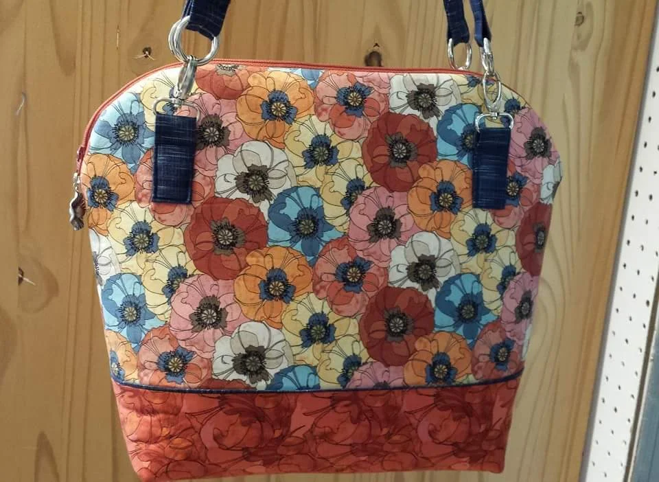 First Class Zipper Top handbag in quilt weight cotton.