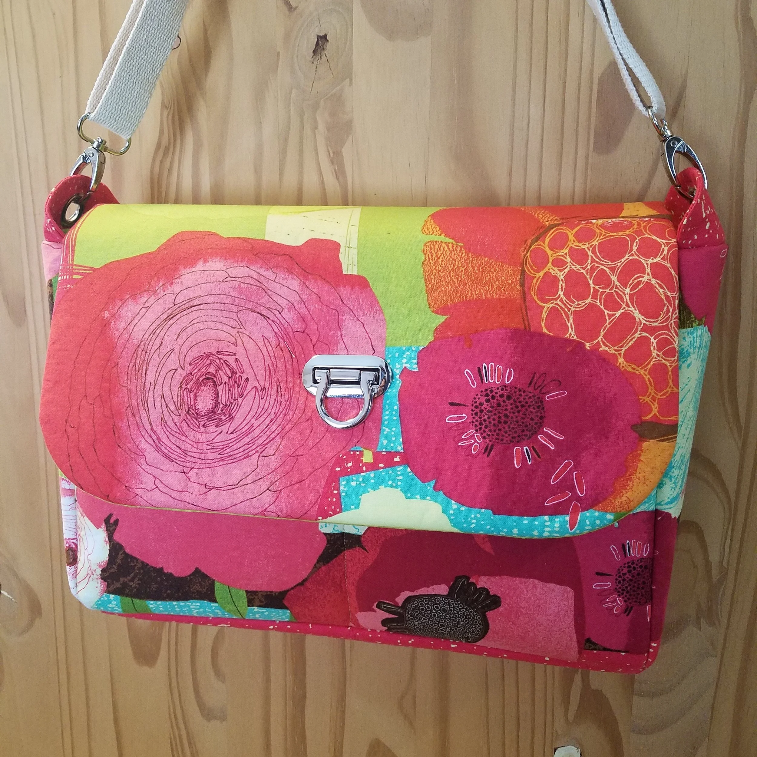 Fast Lane Messenger Handbag Pattern
