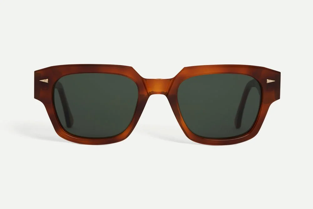 Rivoli_Sun_OrangeTurtle_01_grey_shadow_1000x668_crop_center.jpeg