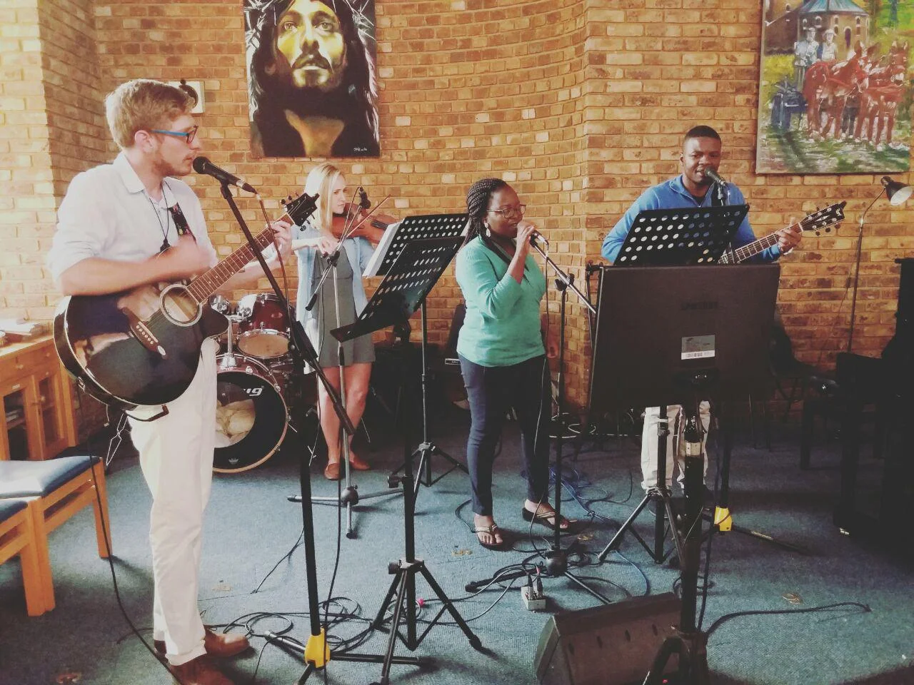 trinitypresbychurchlynnwood Our awesome evening service worship team at practice! Praising God with music! #church #music #worship #practice #blessedbeyourname #howgreatisourgod #forhisglory