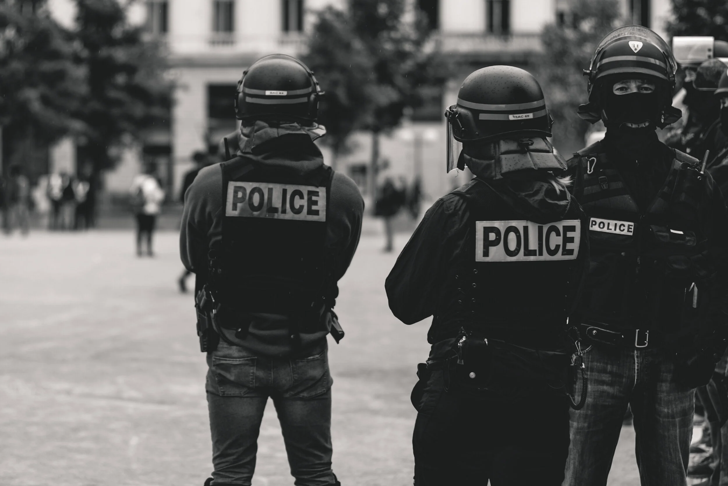 Fbi Cast: The Importance Of Accountability In Law Enforcement - s7gk0fd