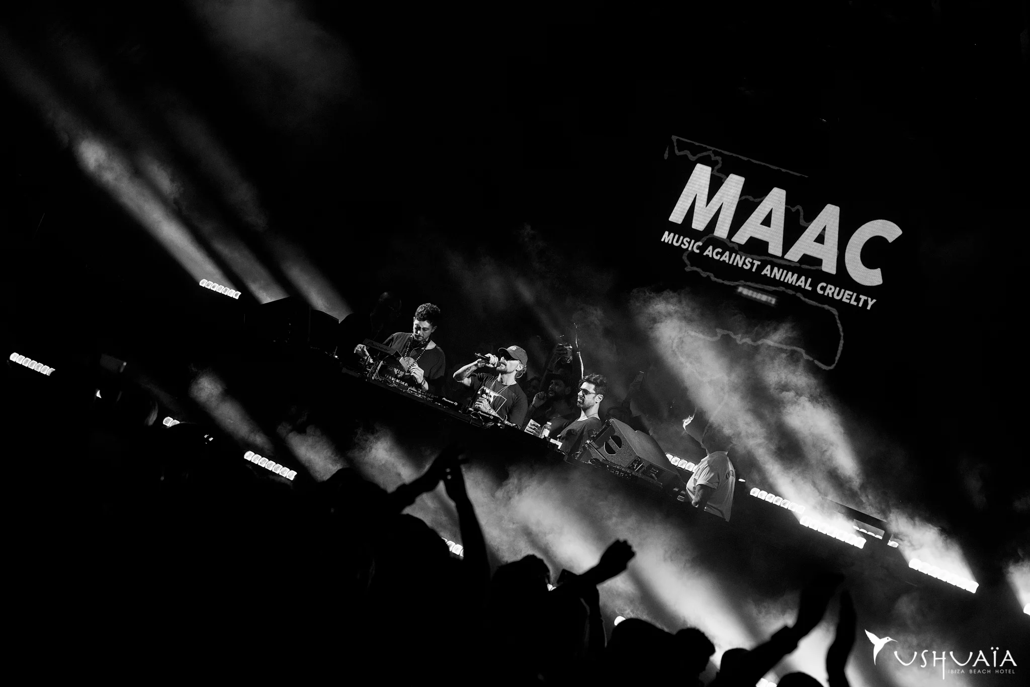 180913_Ushuaia_Wild_073_Logo_Ushuaia_BR.jpg