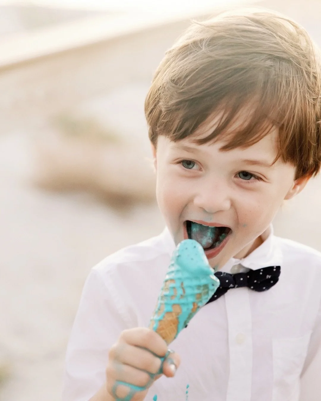 Every year with this beautiful family fills my heart right up. Wishing these two a happy anniversary and their sweet boy an early happy birthday! Thank you for letting me capture your love as a family, it&rsquo;s always a highlight of my year.