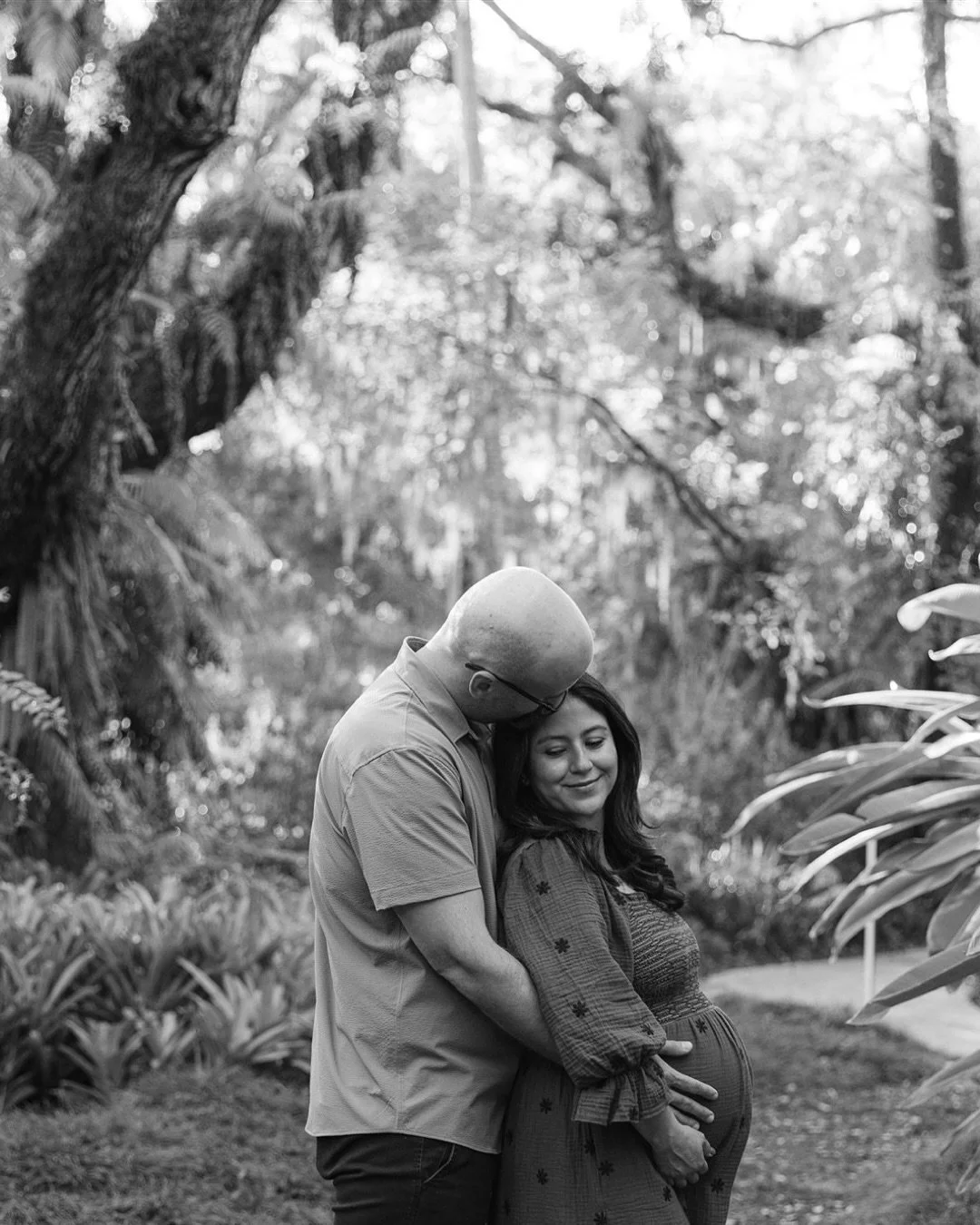 Spent the sweetest evening with this crew, soaking in their last moments as a family of four before welcoming their newest little love ❤️