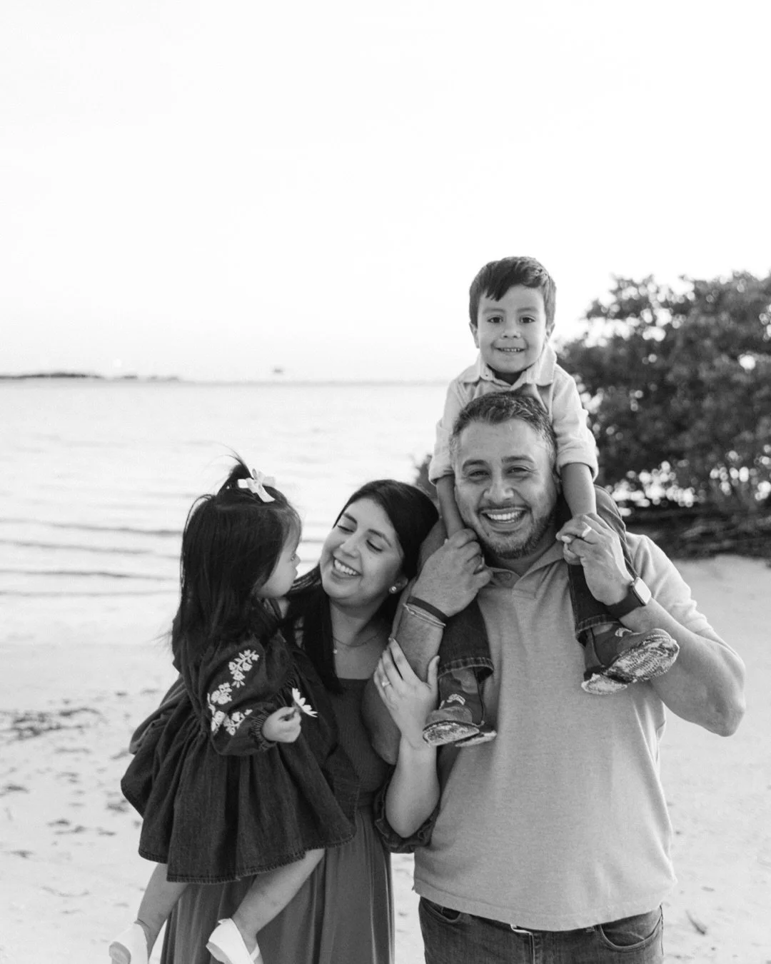 I&rsquo;m so grateful for this sweet family and the chance to watch them grow year after year. My fall season just wouldn&rsquo;t be the same without all of you who come back and trust me with your memories. It truly means the world.

And a little sh