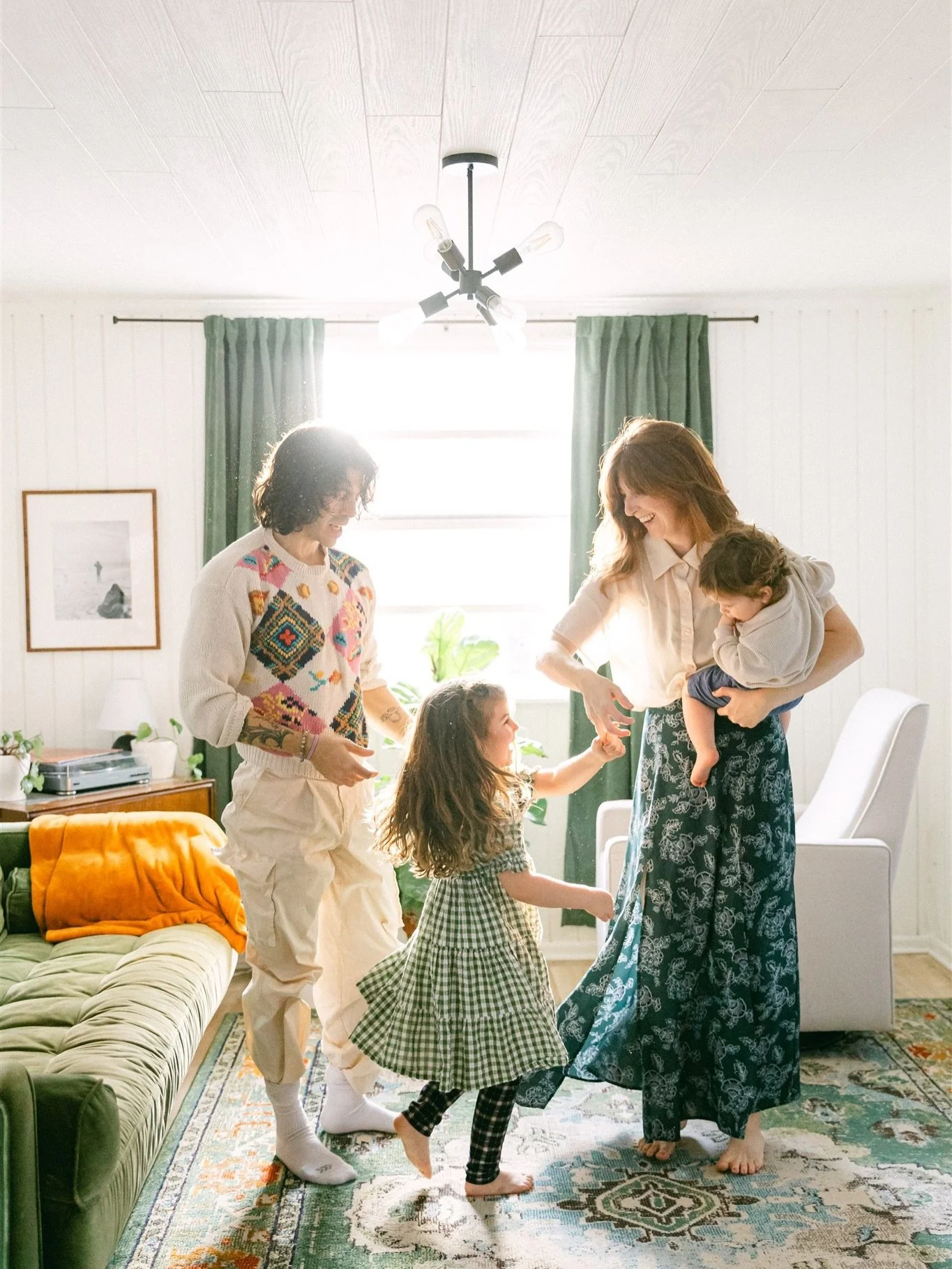 Some of my favorite sessions take place right in your home, where you can all be yourselves, put on your favorite tunes, play your favorite games, and just relax. There&rsquo;s something a little extra special about these sessions around the holidays