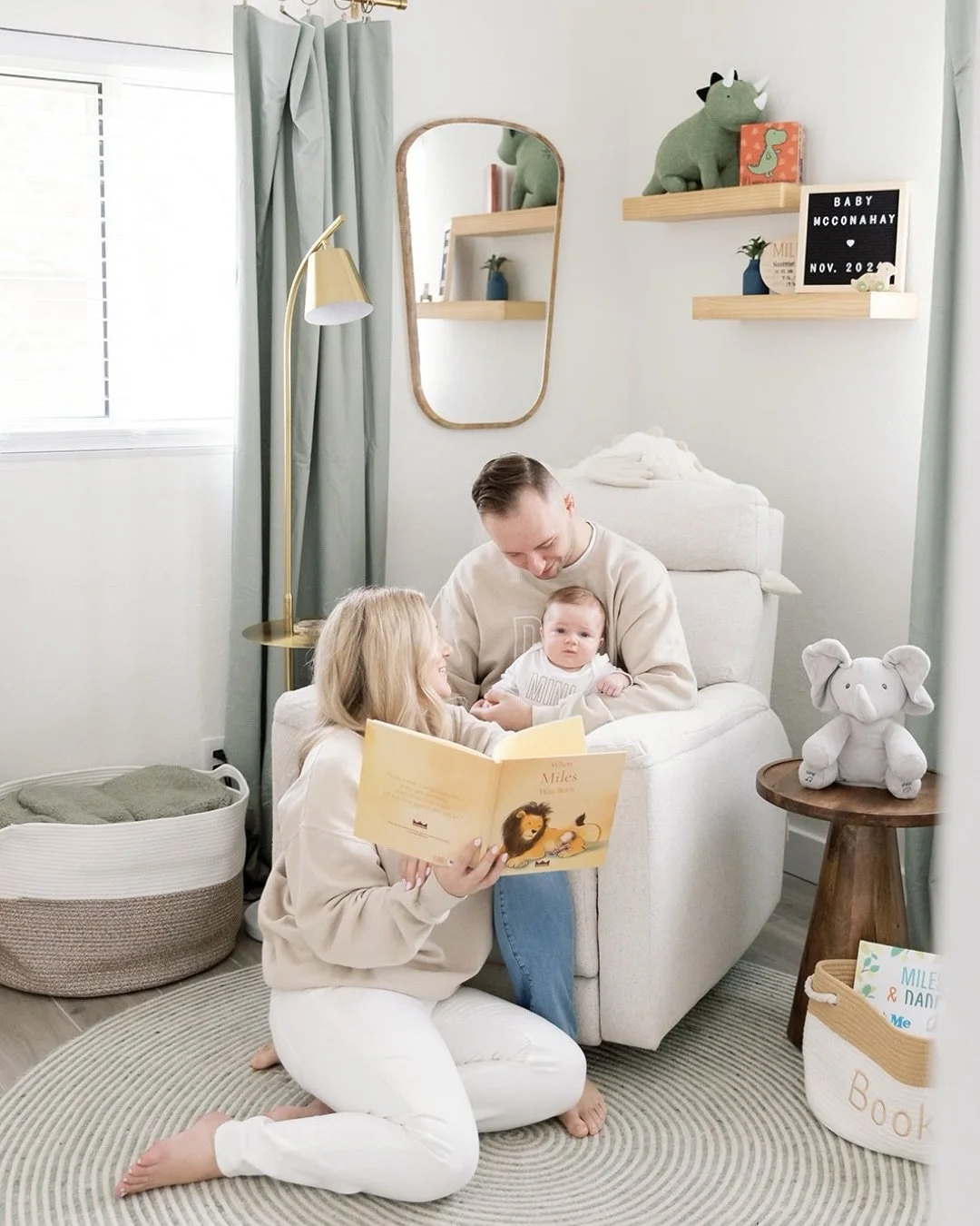 This is why I love in home sessions. The cuddles, the quiet moments, the way your baby fits perfectly in your arms, nothing staged, nothing rushed. I&rsquo;m welcoming more in home family sessions this year and would be honored to capture moments lik