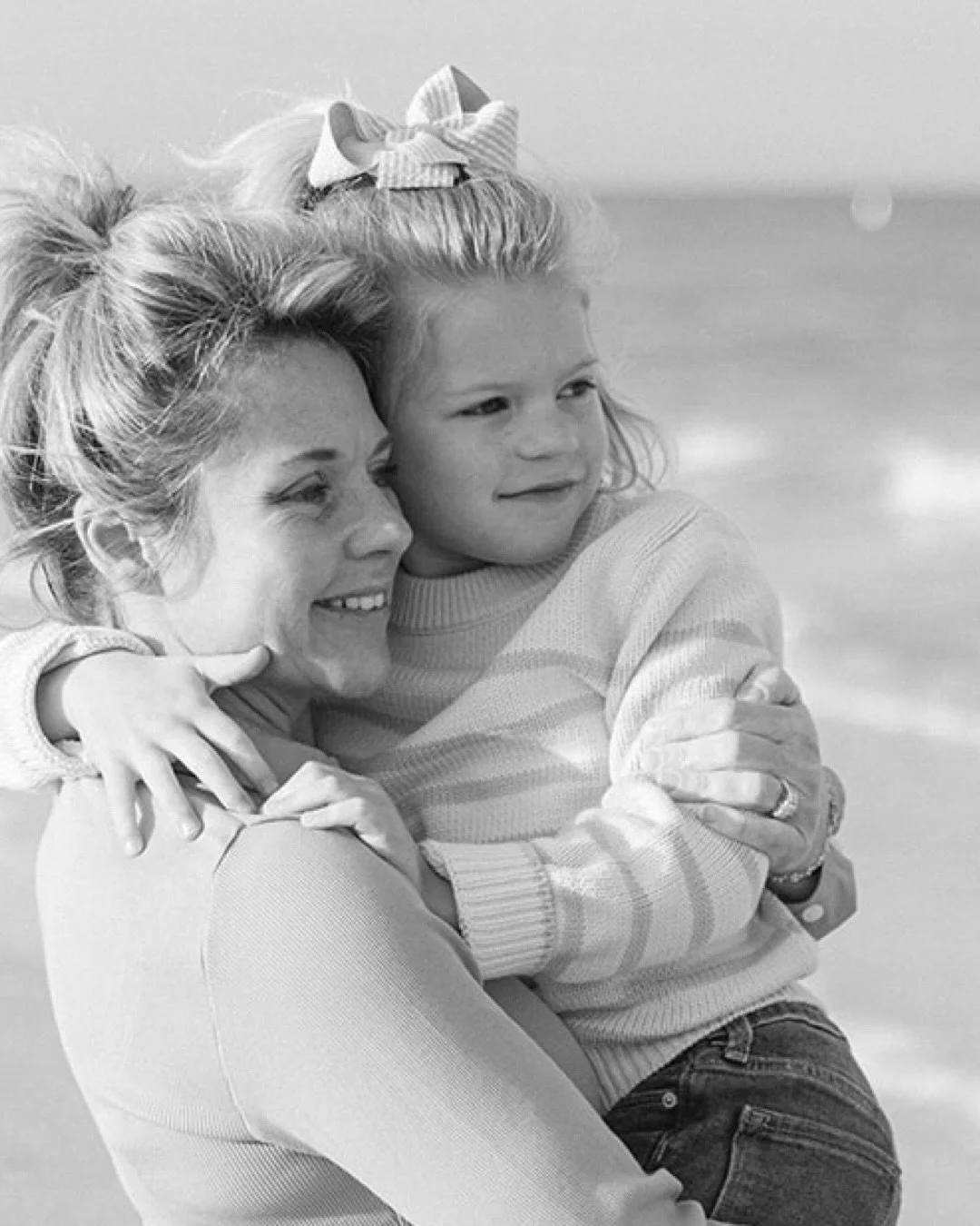 It&rsquo;s never a true Spring Break for me if I don&rsquo;t see @ksfbrown and her family and capture a sunrise on the beach with them. They might have brought the 50&deg;F weather with them from Ohio this year, but even in the freezing wind they mad