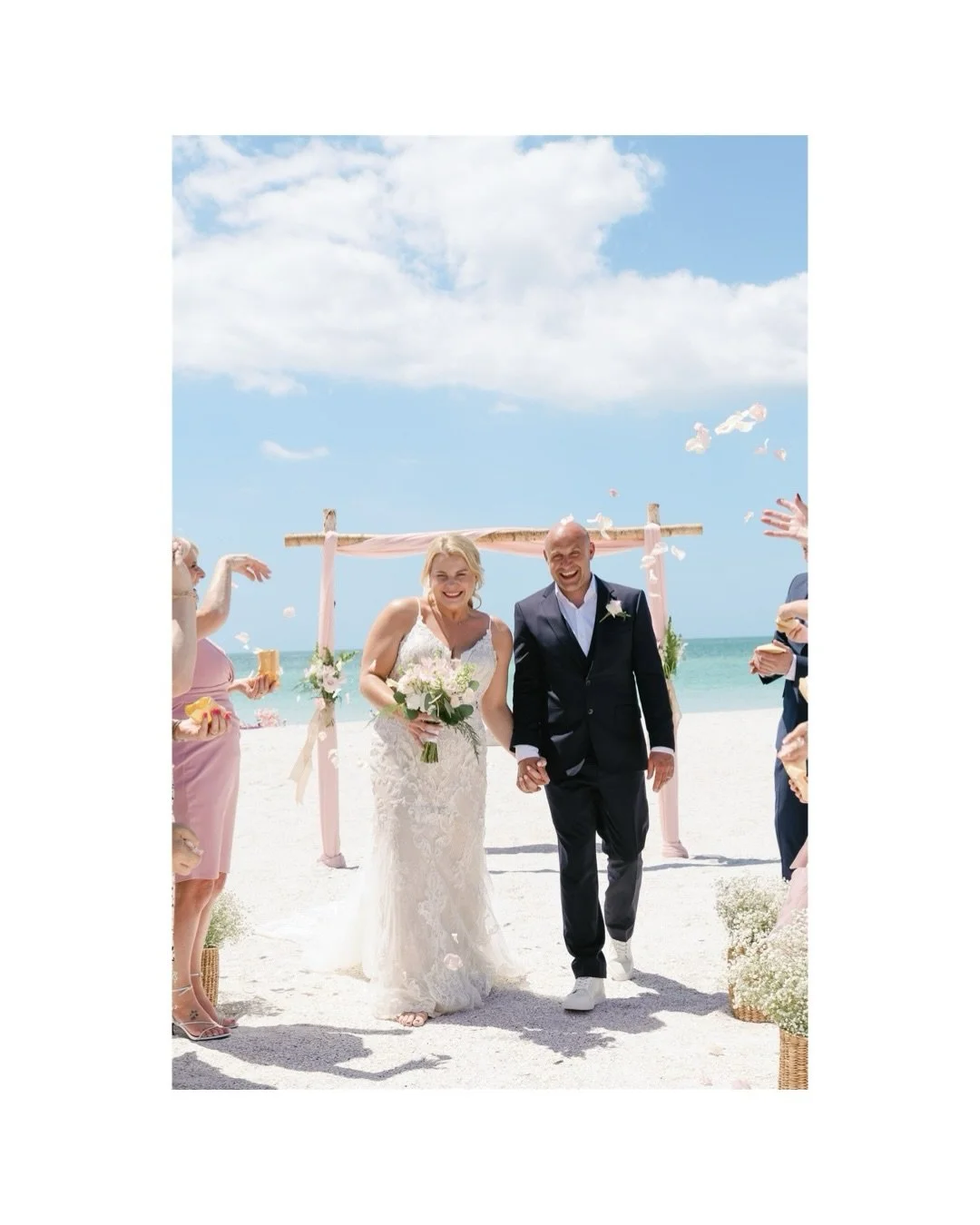 I&rsquo;m still thinking about how sweet Laura and Jon&rsquo;s beachside vows were. From that emotional first look to the sand ceremony, every moment was a beautiful testament to the family they&rsquo;ve built and their love. Such a joy to witness th