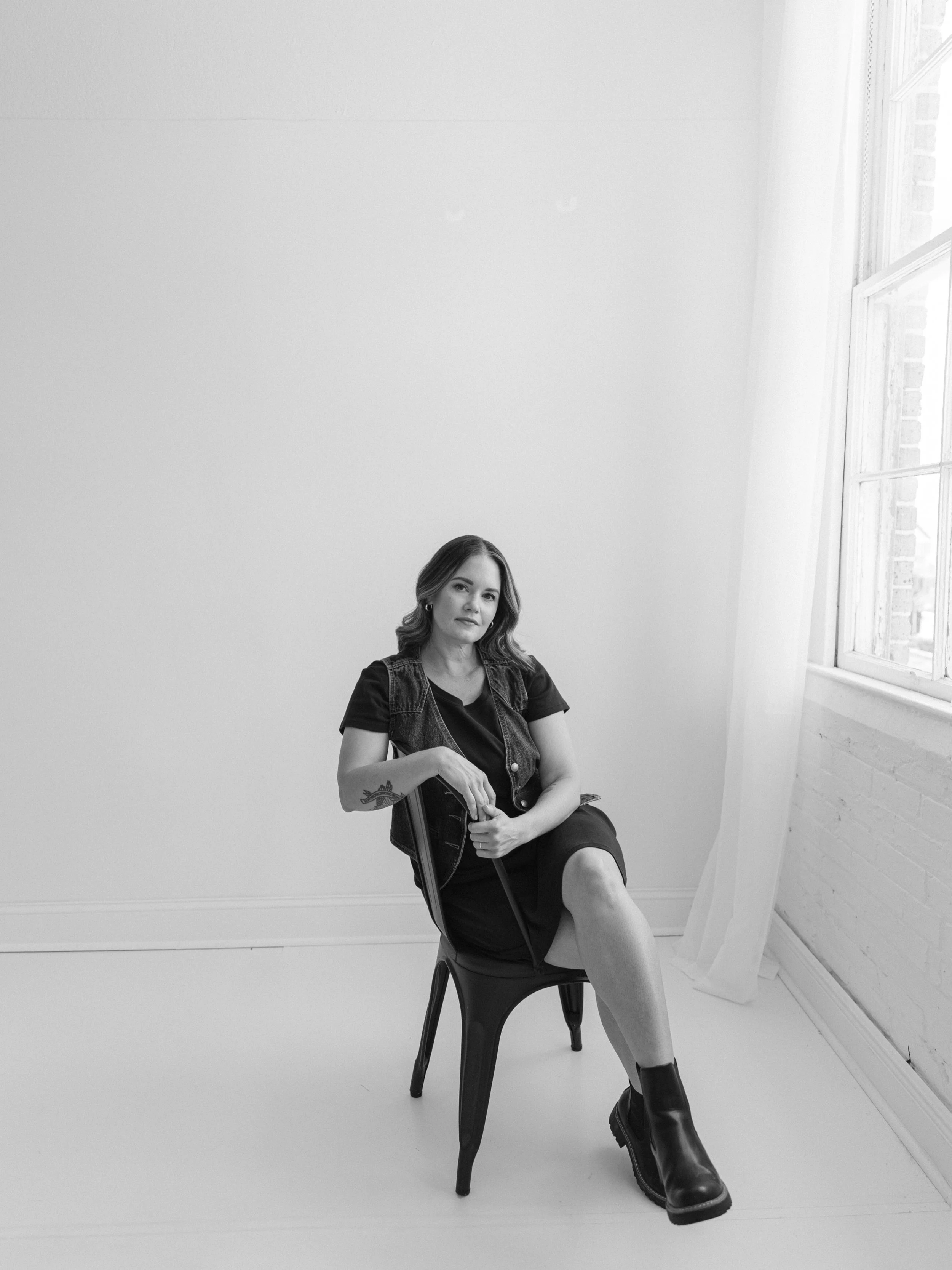 Swipe through to the end for baby 2009 Jess. I&rsquo;ve built a whole career and grown so much since then, but there is still no where else I&rsquo;d rather be than behind the lens. She would be so proud to see how far things have come all these year