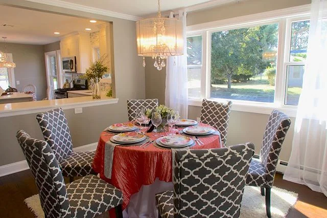 Gathering together with your family &amp; friends this holiday season will be even brighter at 98 Troumaka. 
Come see how perfect this space is for entertaining at our open houses this weekend: 
Saturday 11/17 11-4 PM + Sunday 11/18 12-4 PM. .
.
.
.
