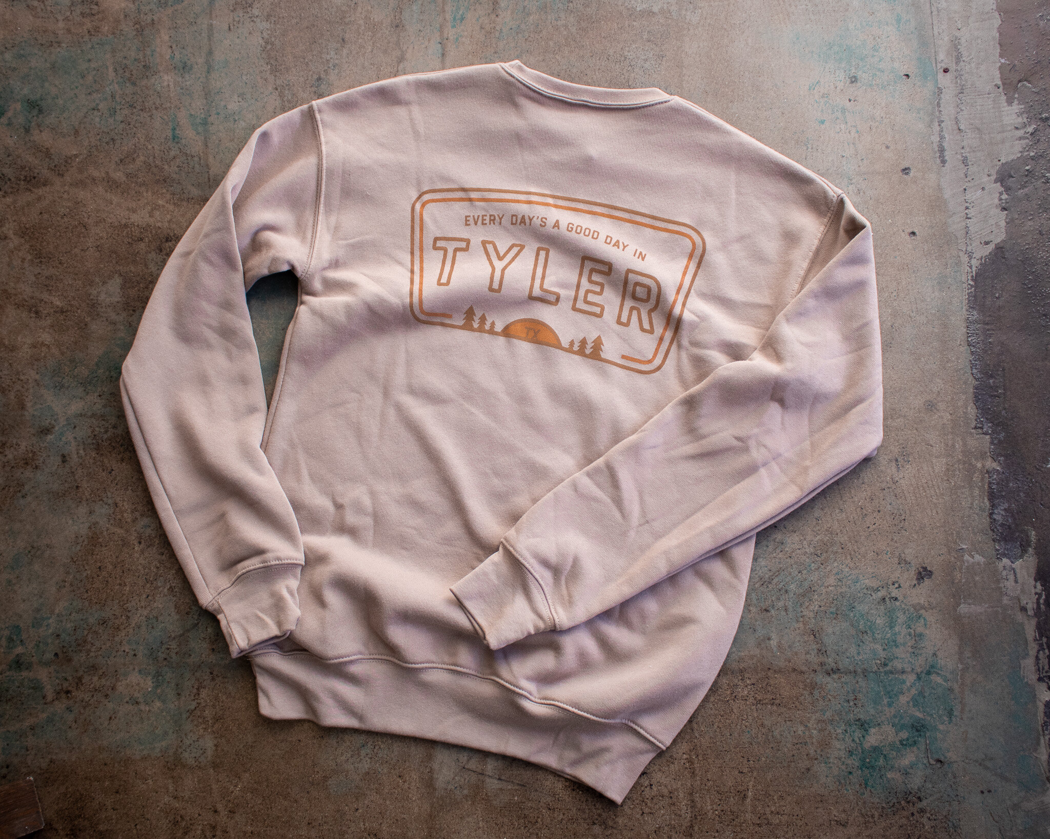 ☀️ Every day is a good day in Tyler, Texas! ☀️

These super soft and cozy sweatshirts make for the perfect gift this season. Come see us, and we'll even toss in some free stickers!

 #apparel #easttexas #appareldesign #shirts #shirtdesign #texas #sho