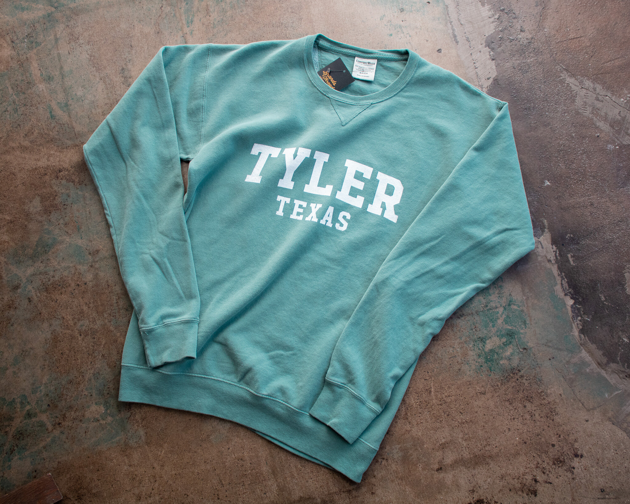 Cozy. Oversized. Sweatshirt.

Freshly stocked and waiting to be your new best friend.

 #local #easttexas #tyler #downtowntyler #texas #etx #shoplocal #tylertexas #apparel #appareldesign