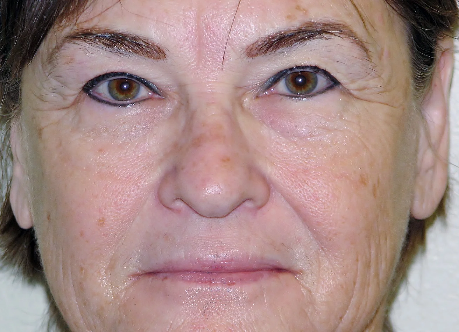 8-11-12 makeup 102.jpg