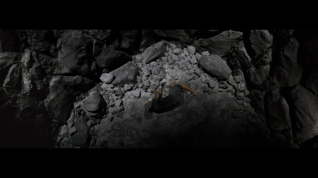 The film references the most difficult period the athlete has ever lived. Through flashbacks, Anderson re-lives emblematic moments through real scenes from his career and defining people in his professional trajectory, while climbing his way back to the top of a stoned well and ultimately becoming a spider.