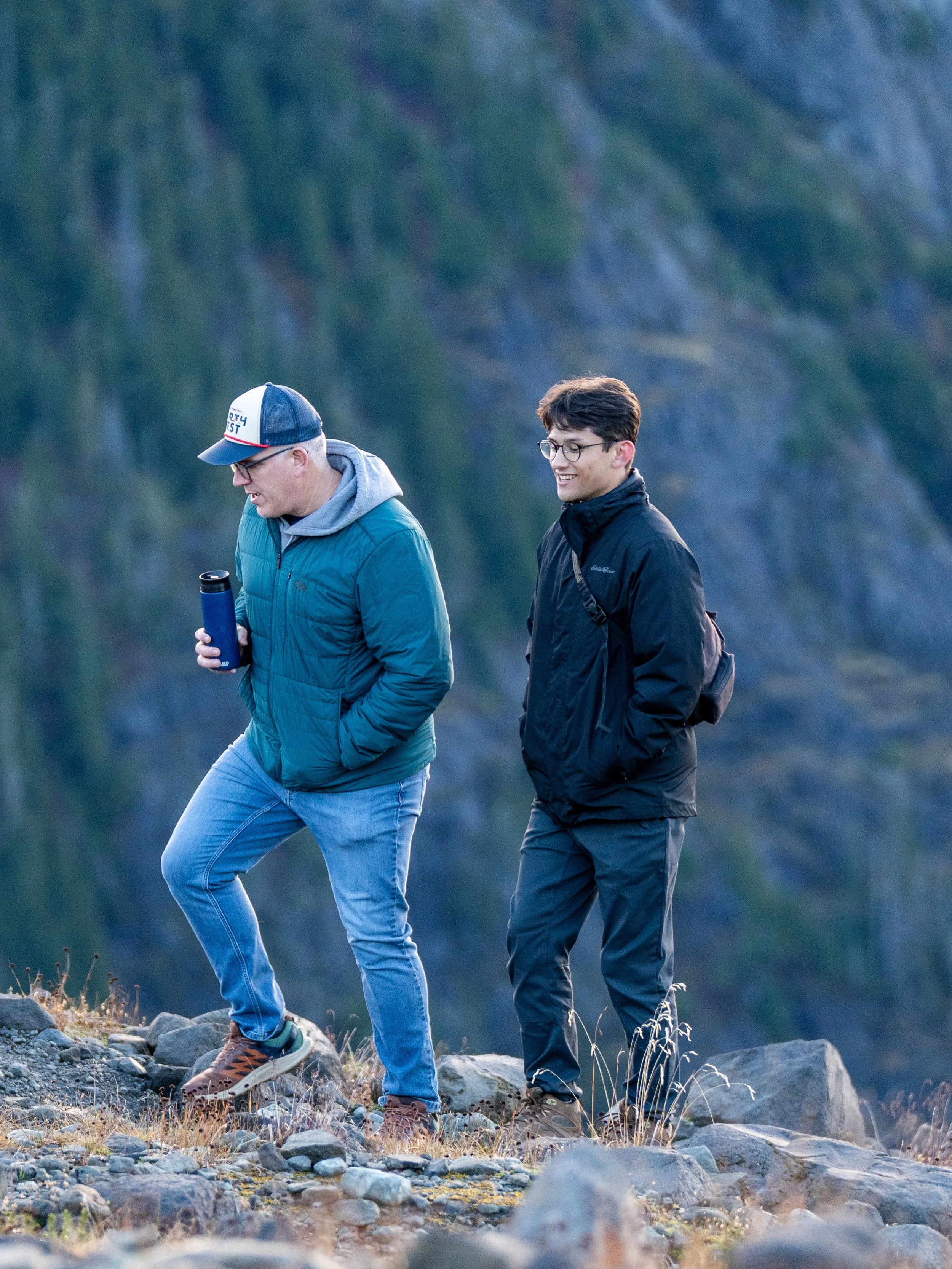yesterday was too good for one post 🌅 sunrise, mountains, good friends, and a lot to be grateful for 🙌

#ccf #chialpha #collegeministry #hilcrestchurch #artistpointwashington