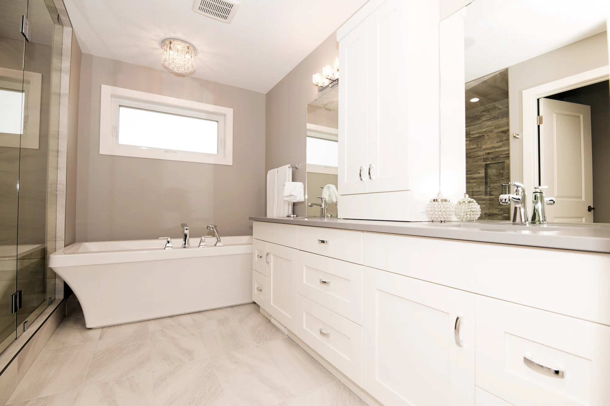 13Cobb_Ensuite01.jpg