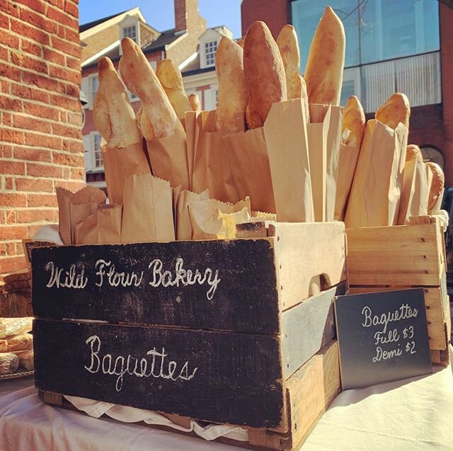 #baguette #crate full of #fresh #loaves from our #Sunday #farmersmarket at #hhmkt #headhousefarmersmarket #localbusiness #familybusiness #philly #phillybakery #phillybread #artisanbakery #breadlife #artisanbread #philadelphia #bakerylife #bakerylove 