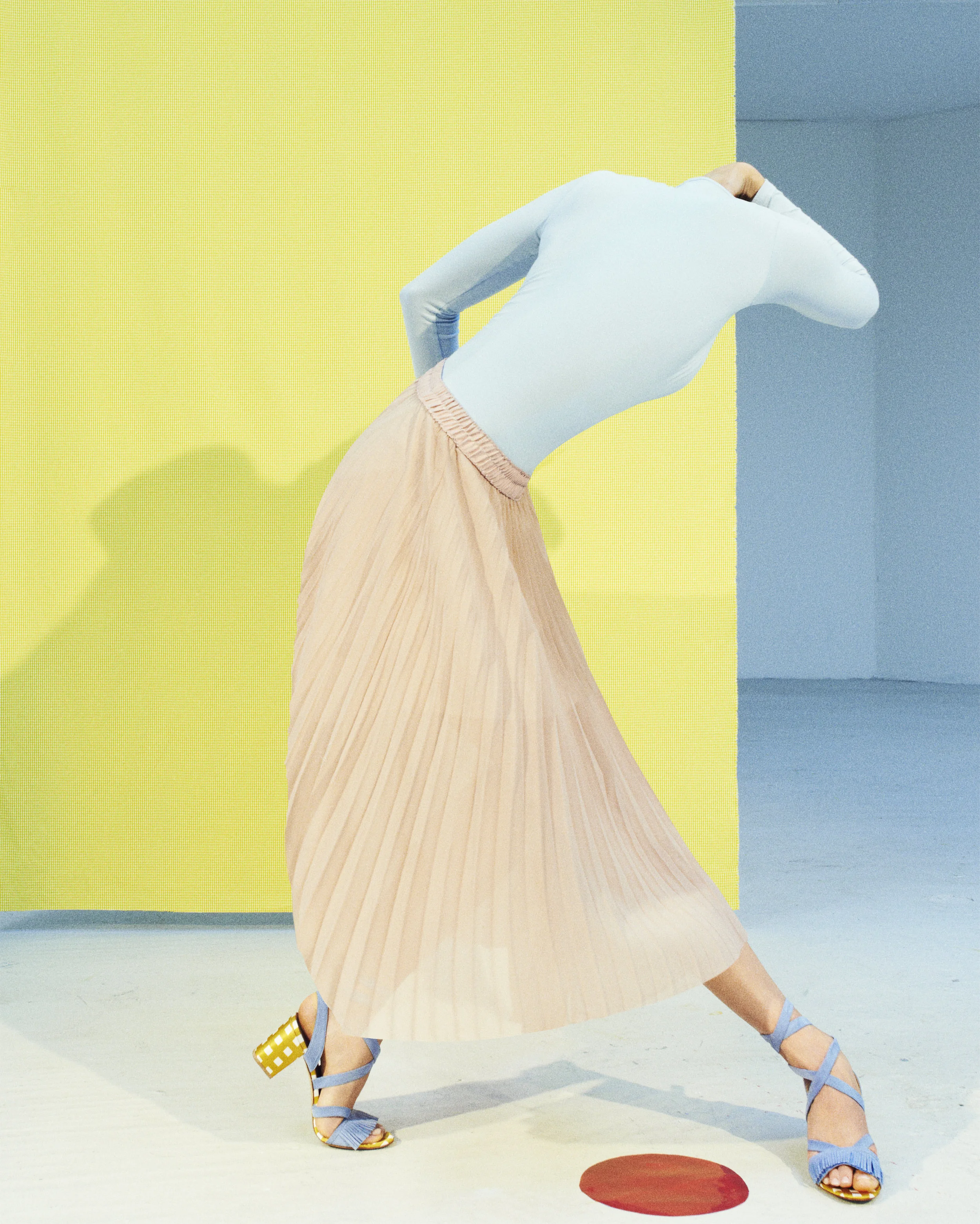 BIONDA_CASTANA_SS16_CAMPAIGN_TAYLOR_CORNFLOWER_MUSTARD_SQ.jpg
