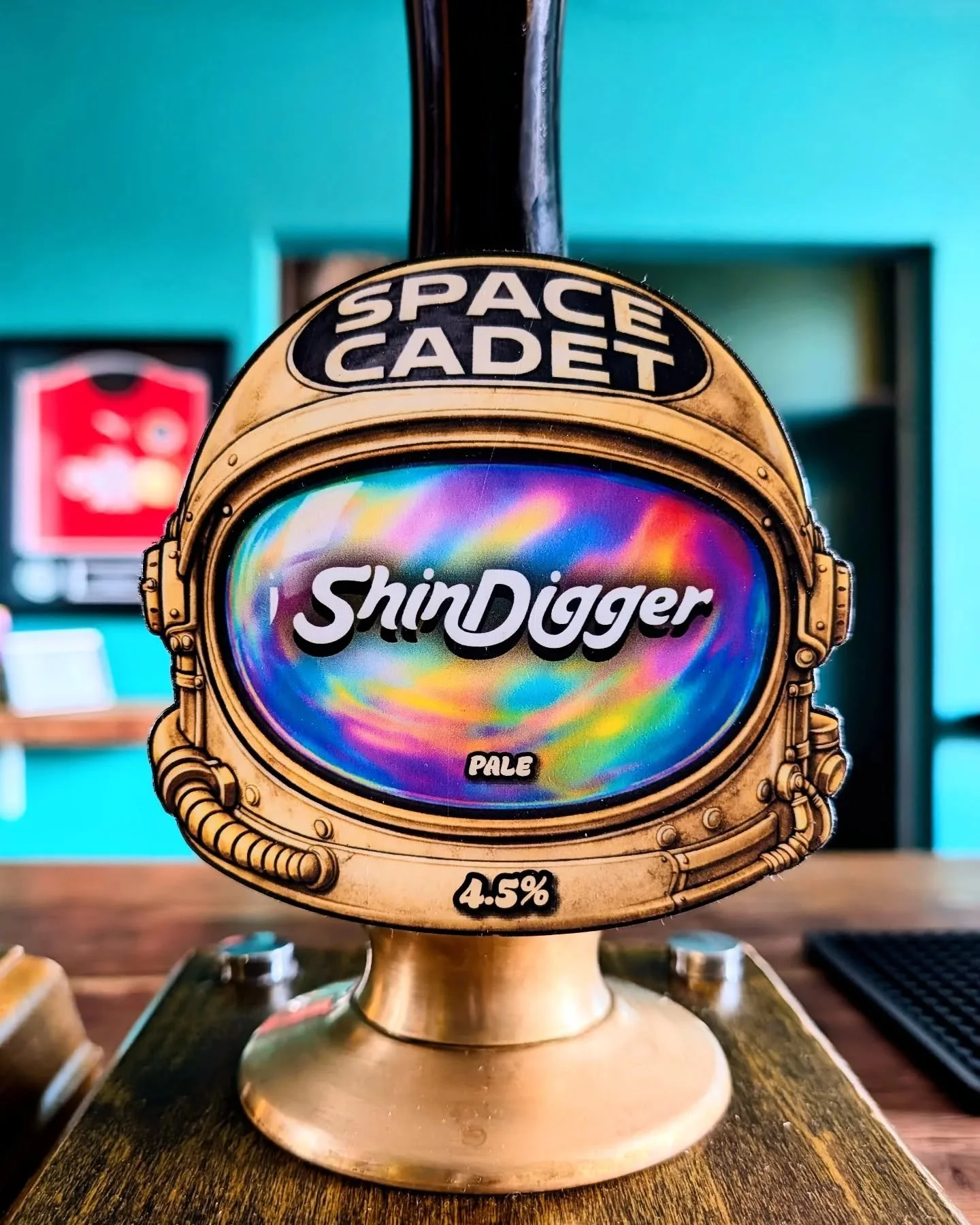 The beers are in. They're also on. They're also solid crafts. 

#paleale #bitter #ddhipa